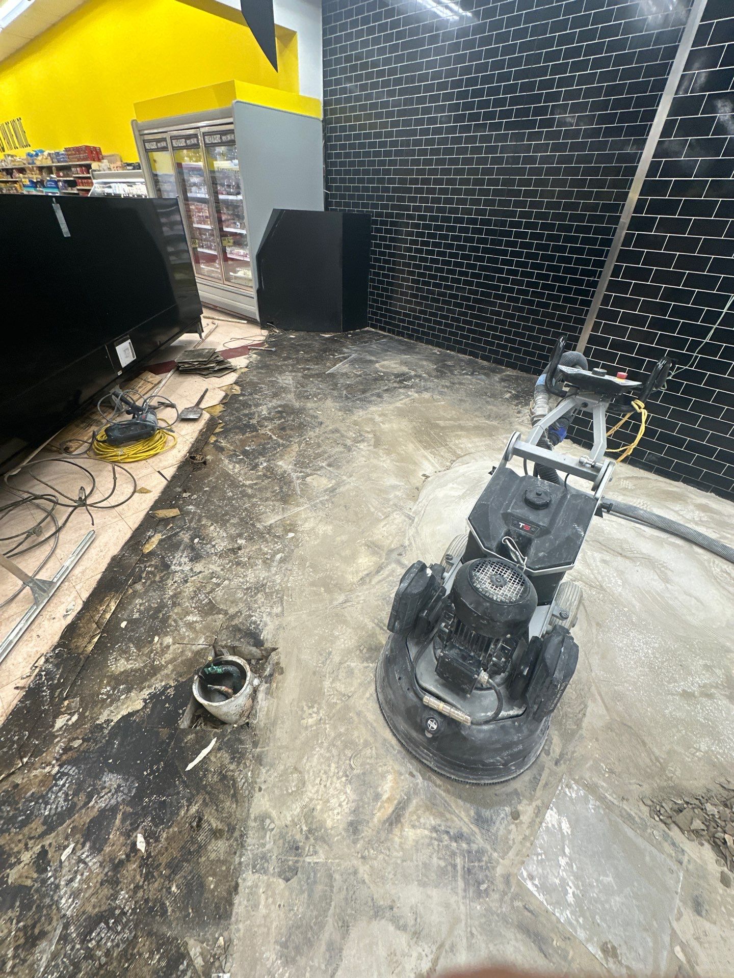 Fresco y Más Food Prep Area by Seamless Surfaces