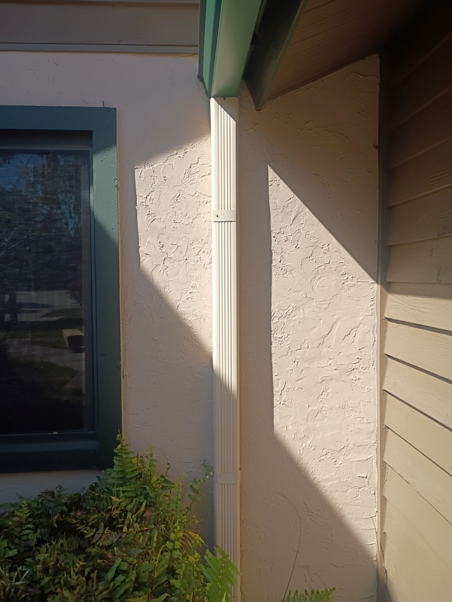 Leaf Guard using Gutter Guards & 3X4Downspoutsts in Sarasota FL by Gutter Professors