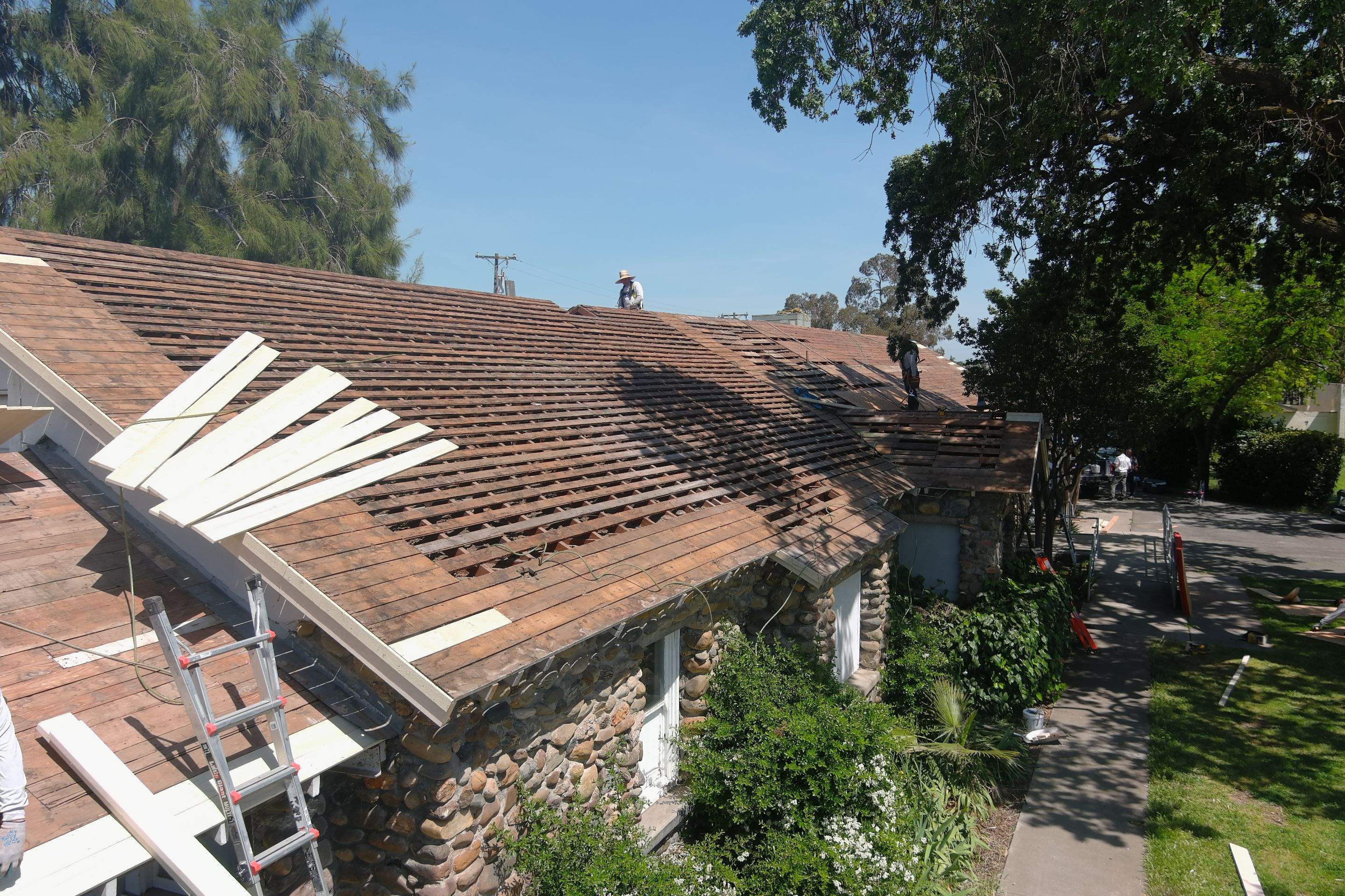 Certainteed Landmark Solaris shingle job at Merced Fairgrounds by Straight Edge Roofing Inc
