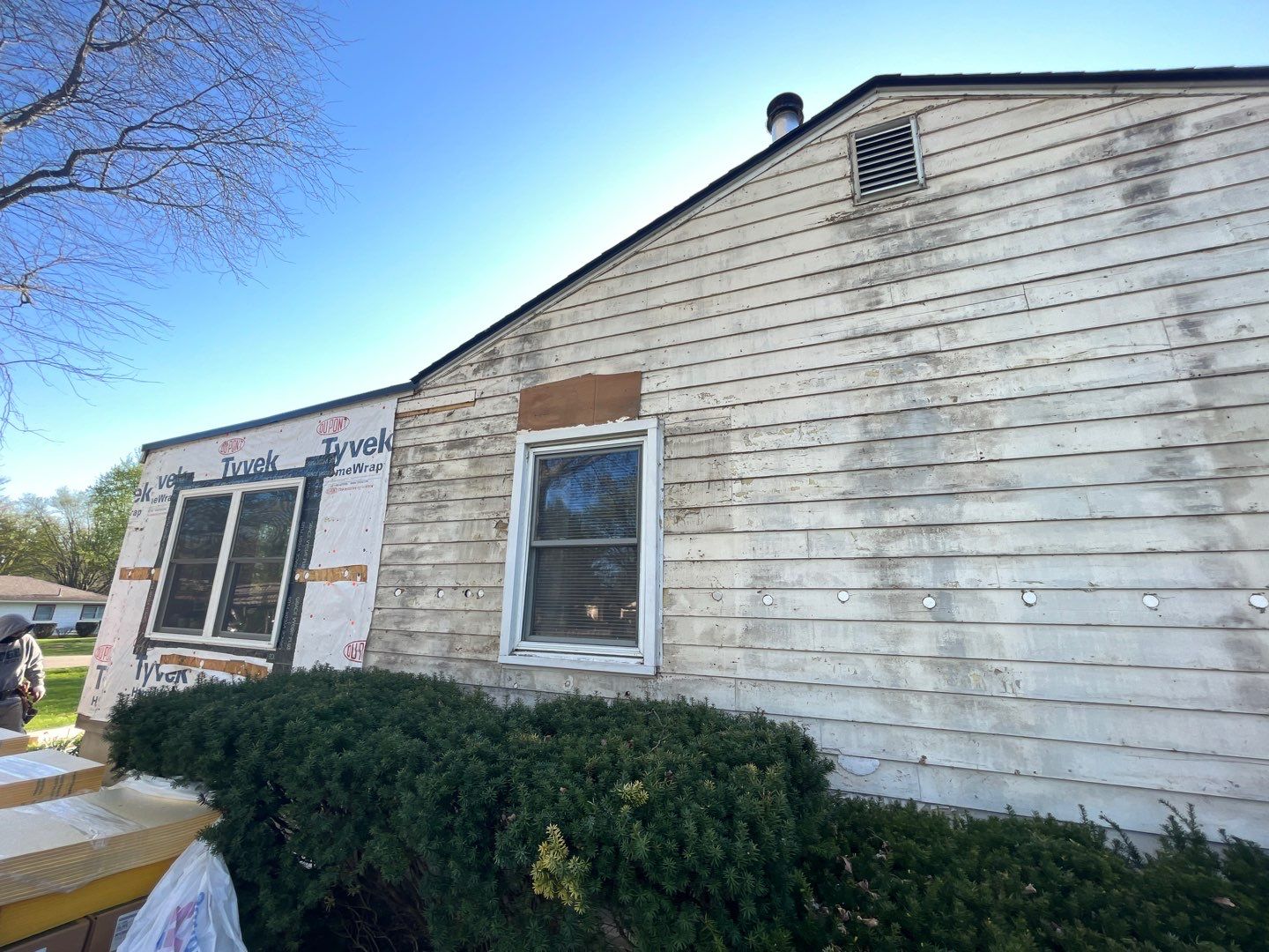 Residential Roofing Installation Using Onyx Black Durations by WIW Enterprises Inc