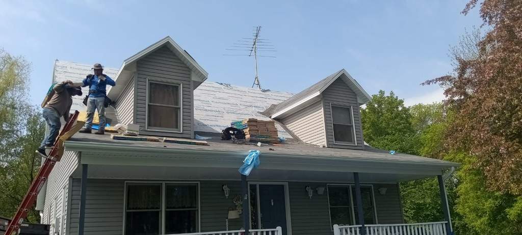 Residential Roofing Installation using Certainteed Landmark Moire Black by MODERN EXTERIOR SYSTEMS