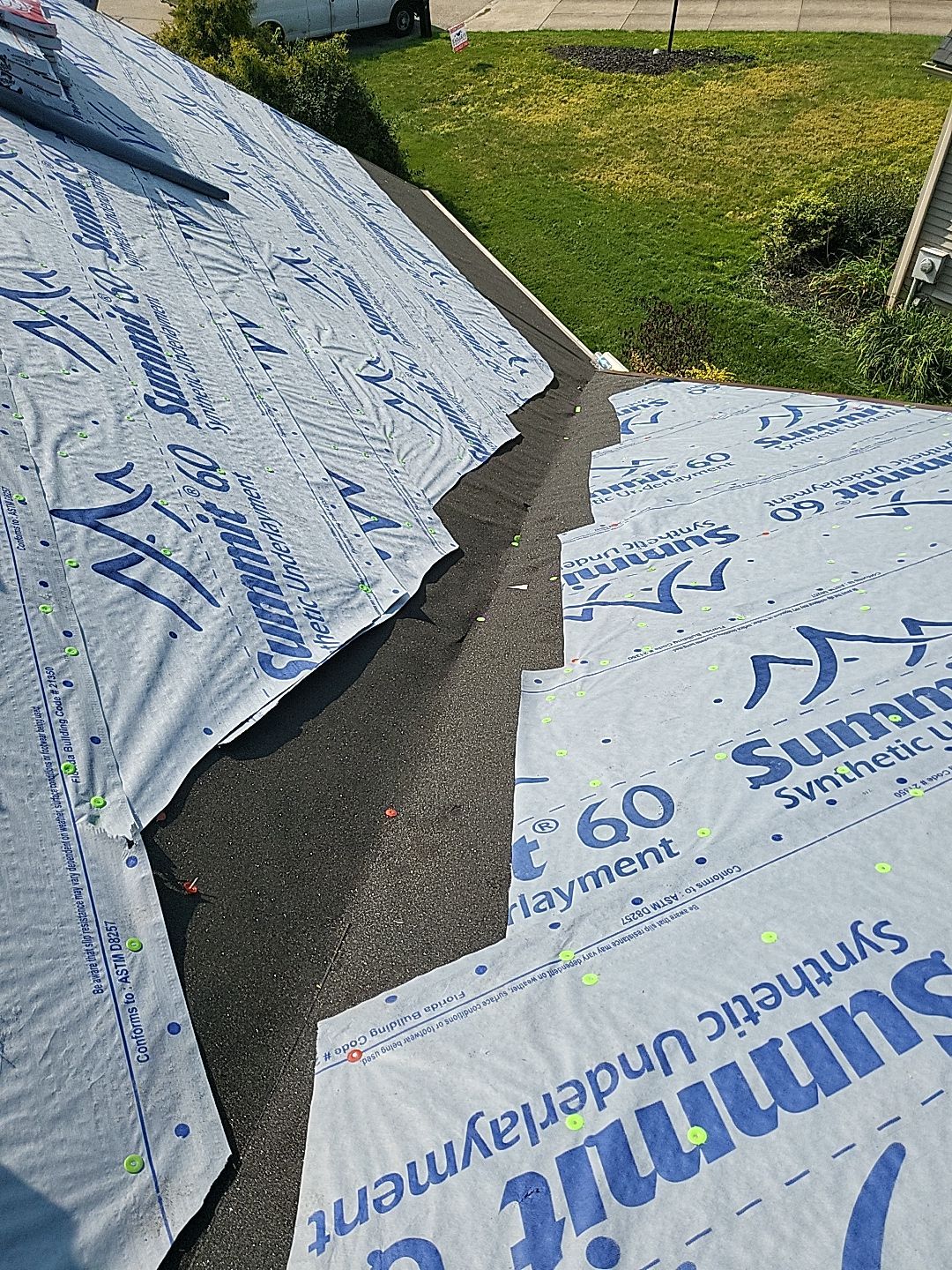 CT LANDMARK COLOR: PEWTER by Eagle Eye Roofing
