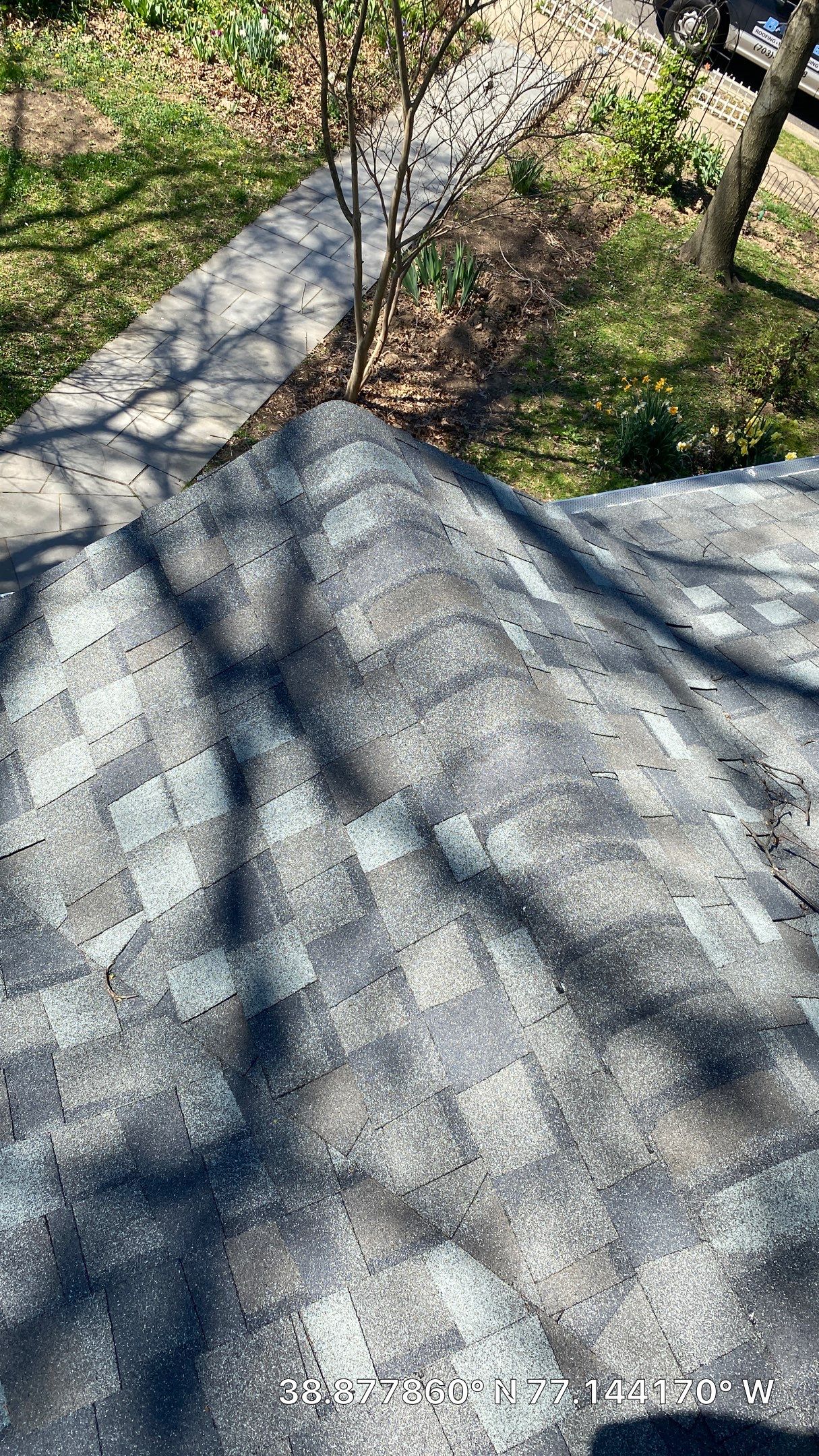 Arlington: CertainTeed Landmark Pro Designer Shingles in Max Def Georgetown Gray by RM Banning, Inc.