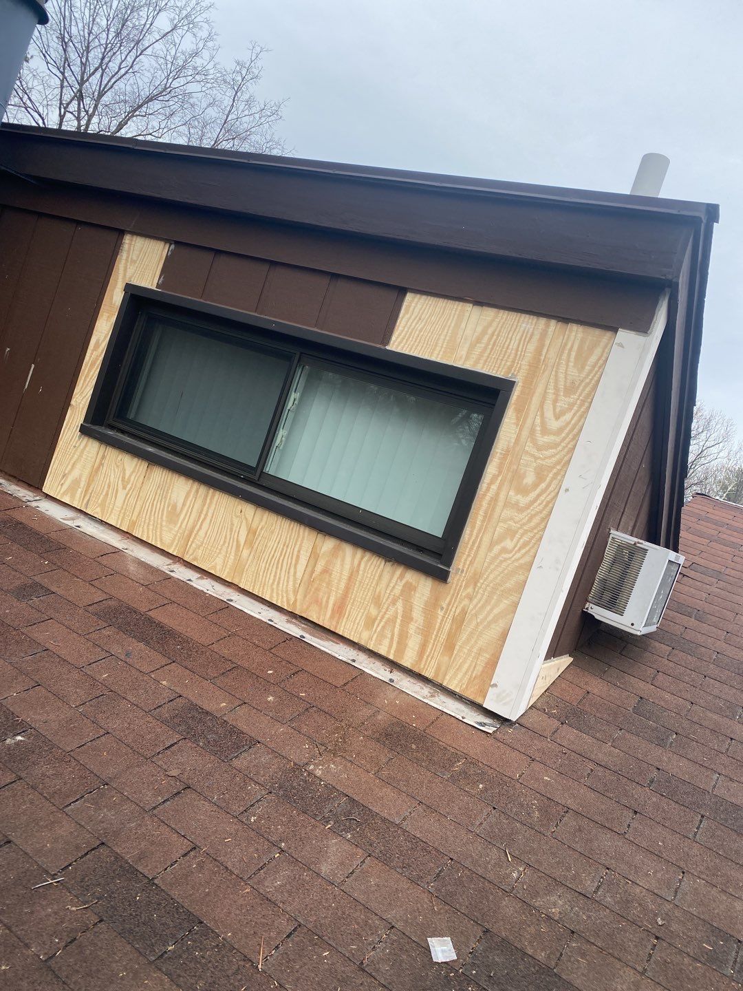 Reston CertainTeed Landmark Resawn Shake New Roof Installation & Siding/Trim Repairs by RM Banning, Inc.