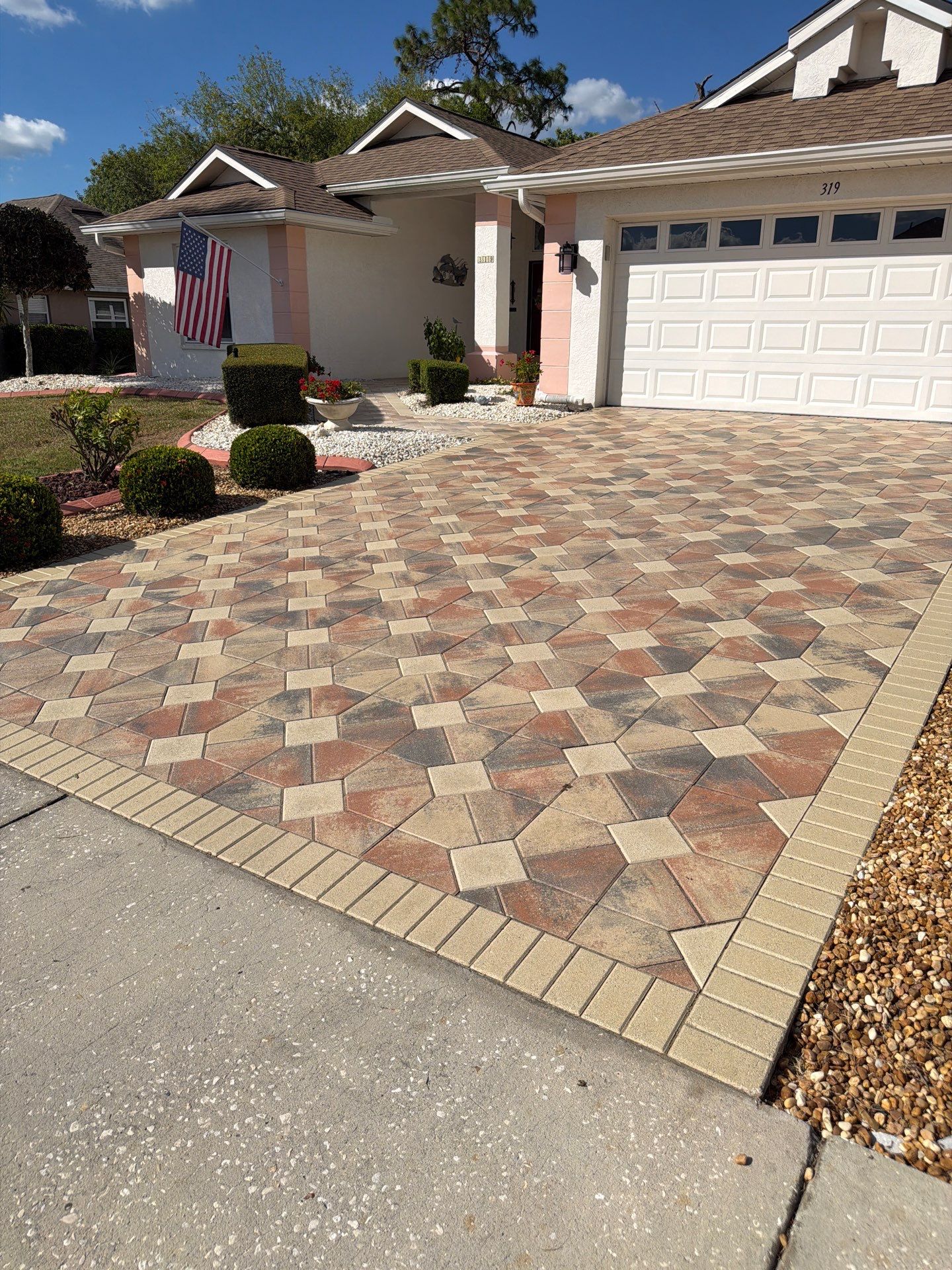 Sun City Center Paver Sealing and Maintenance for Geometric Driveway by Supreme Paver Experts
