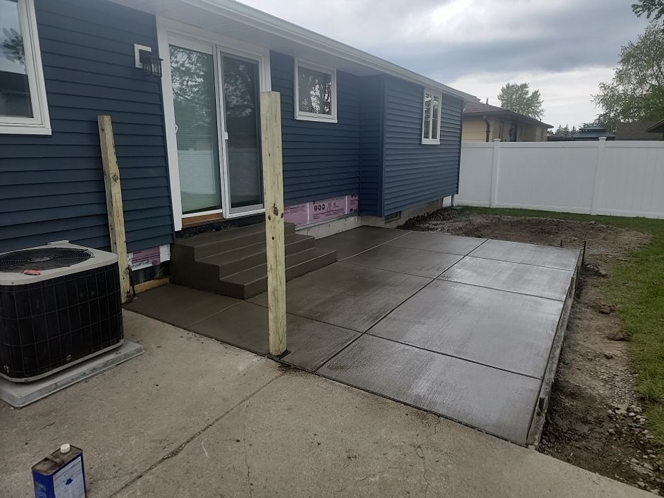 Exterior Siding and Concrete by Ivy Lea Construction