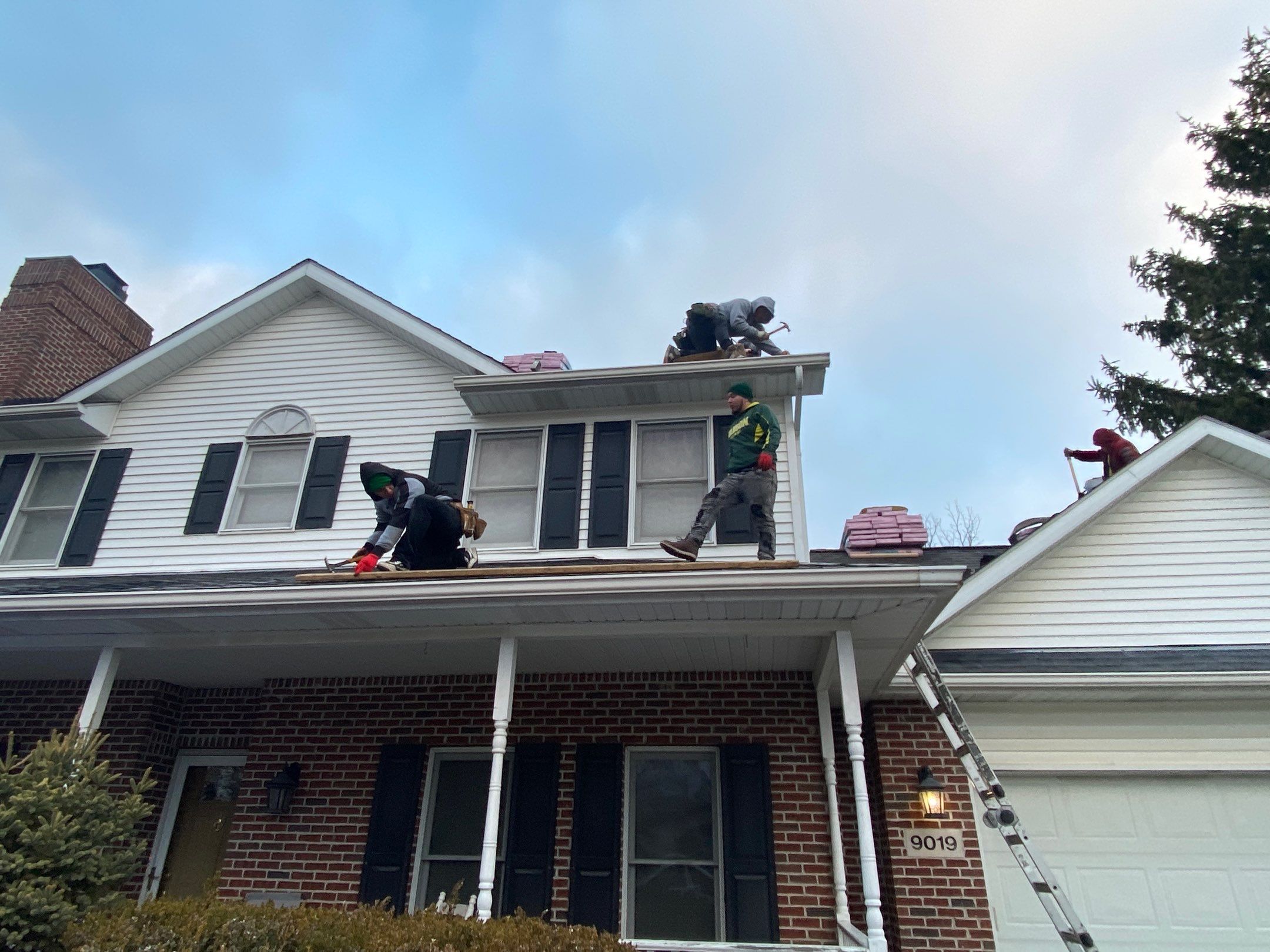 Roof Replacement using Owens Corning by 180 Contractors