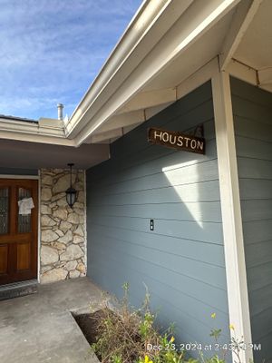 Pre-finish lap siding 