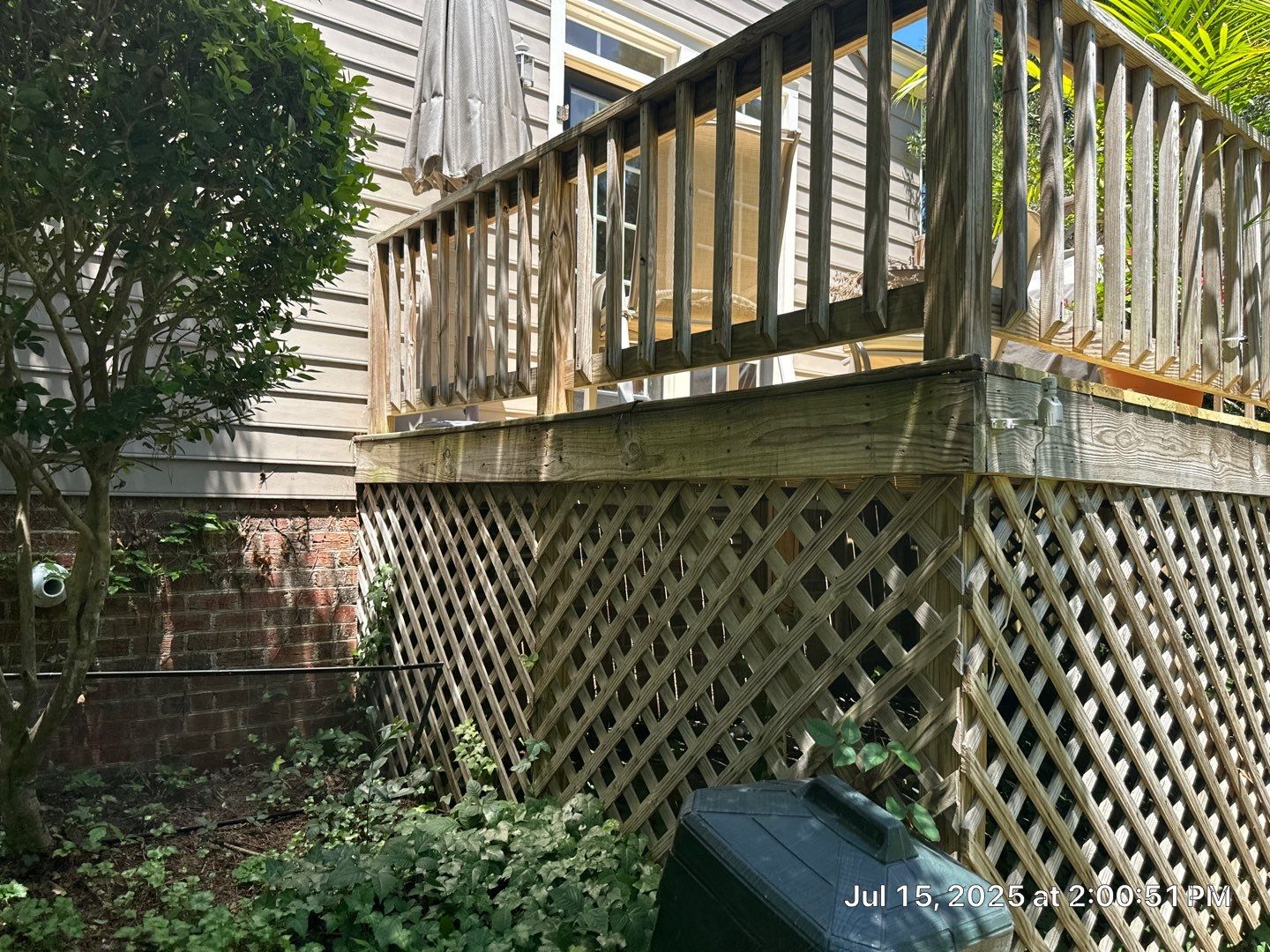 Wood Deck using Wood Sealant by DuraSeal