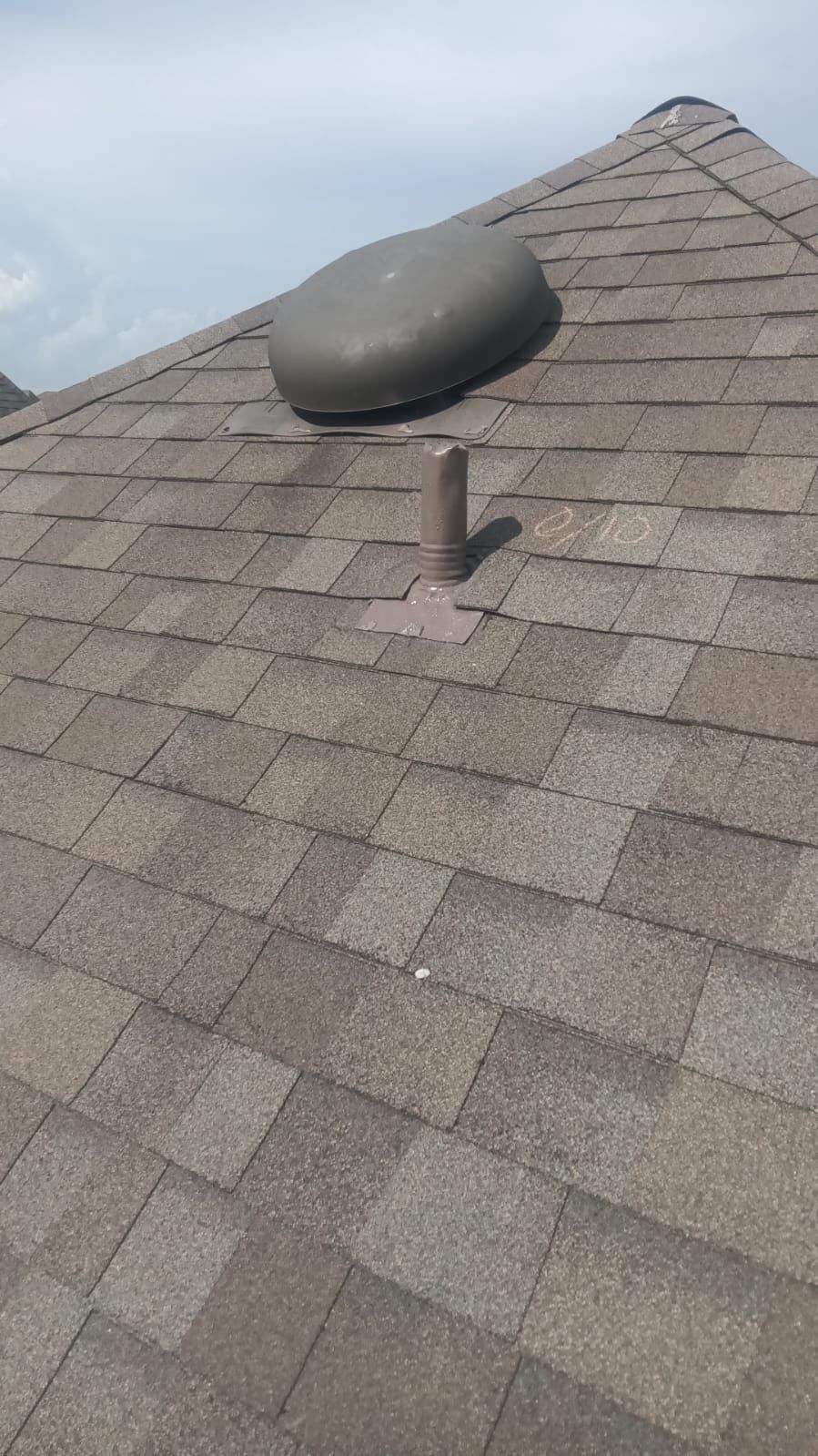 Hail Damage using Owen's Corning Duration (Lifetime) Shingles by Roof Repair Company