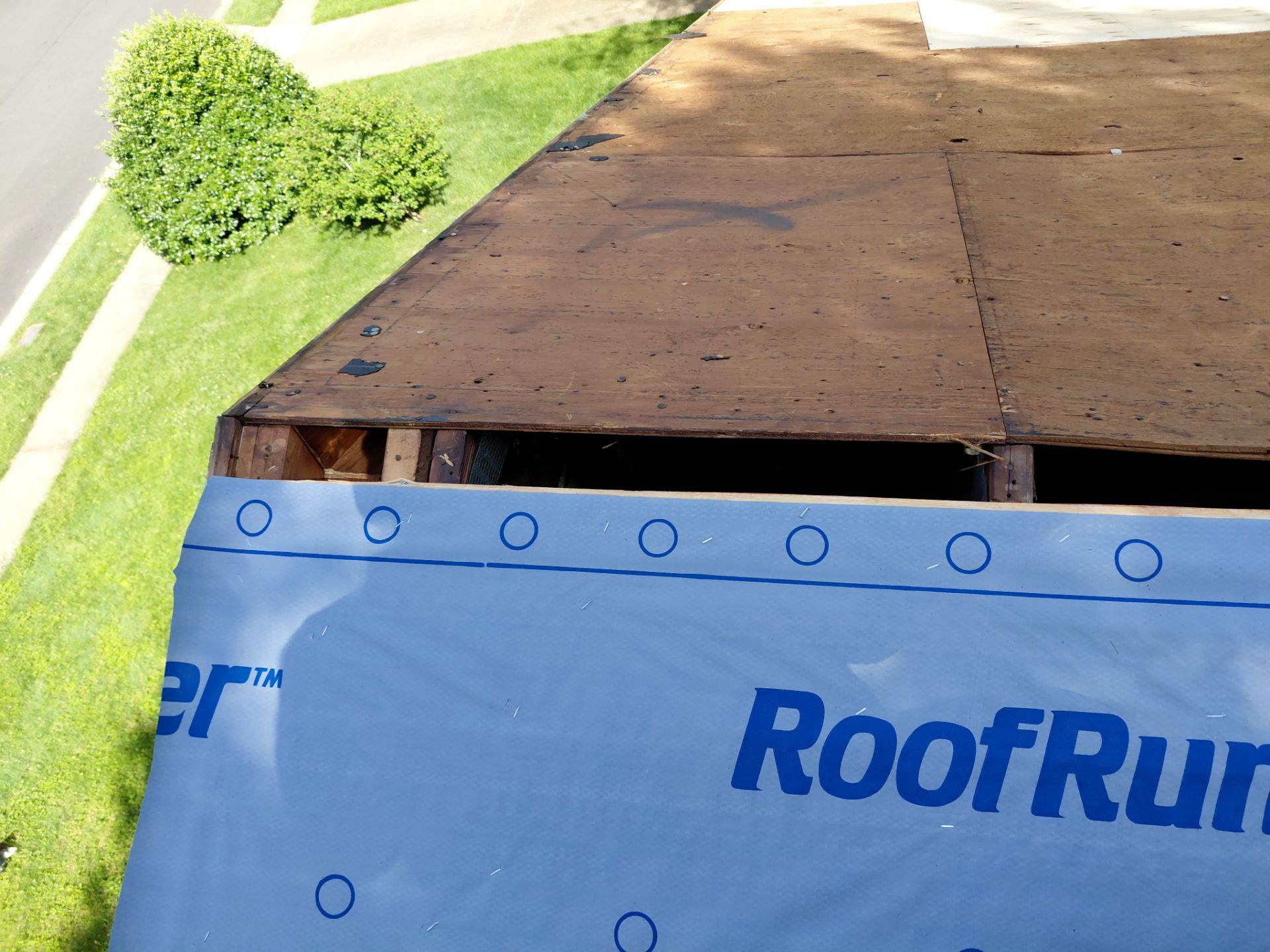 West Springfield: Residential Roof Replacement with CertainTeed Landmark in Heather Blend by RM Banning, Inc.