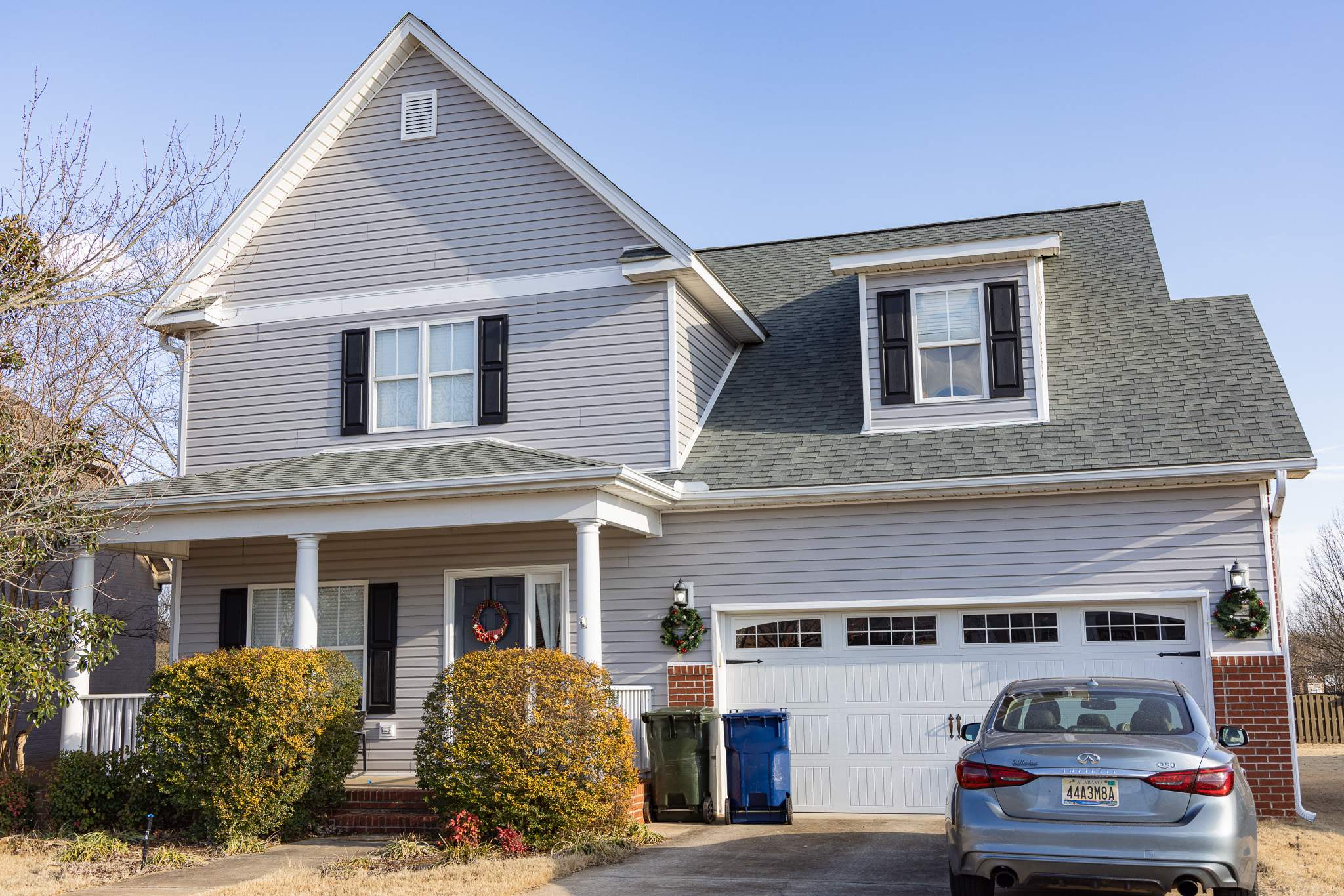 Mastic Vinyl Plank by Freedom Exteriors