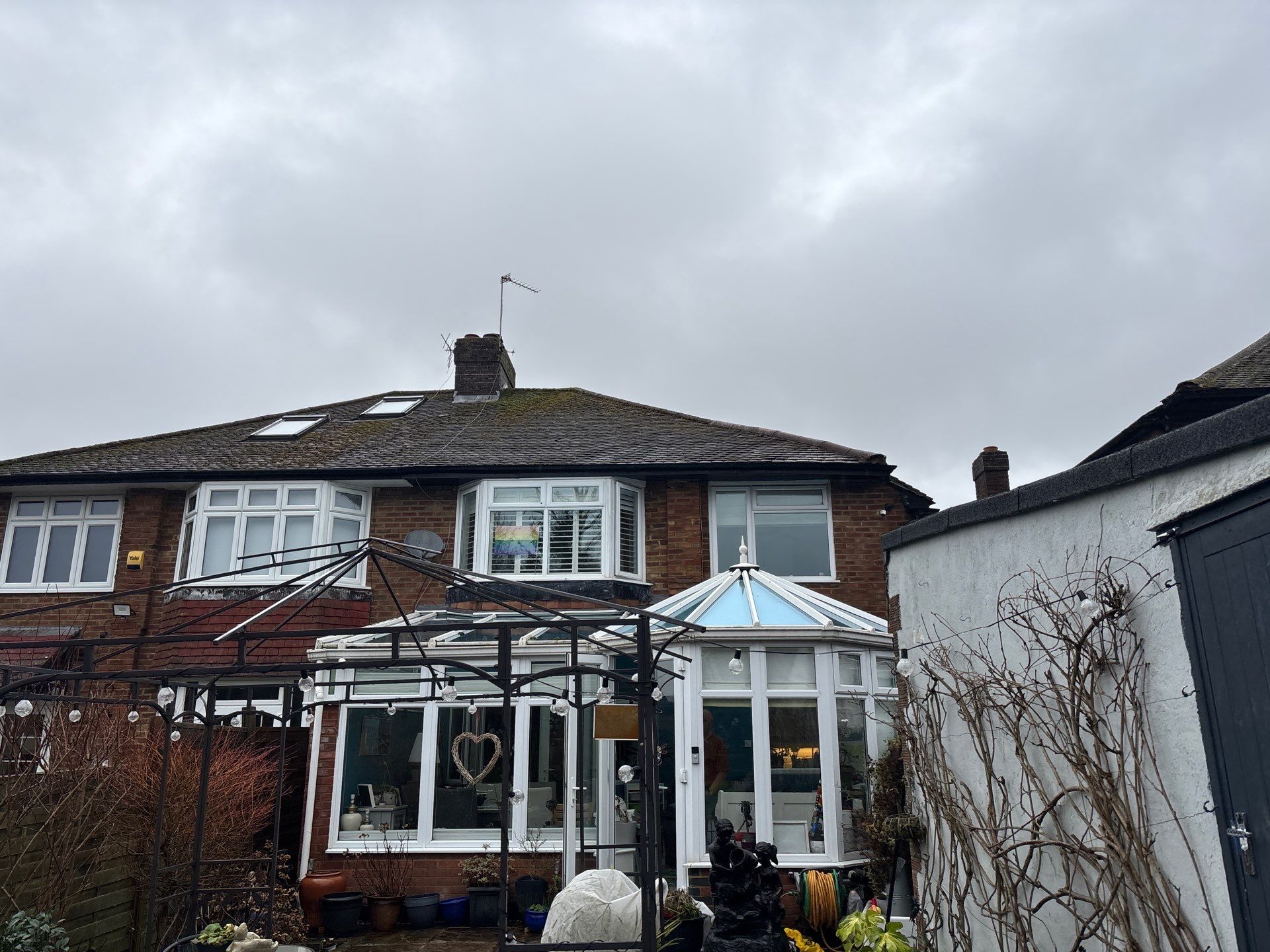 Roof Clean Epsom by Ges Exterior Cleaning ltd