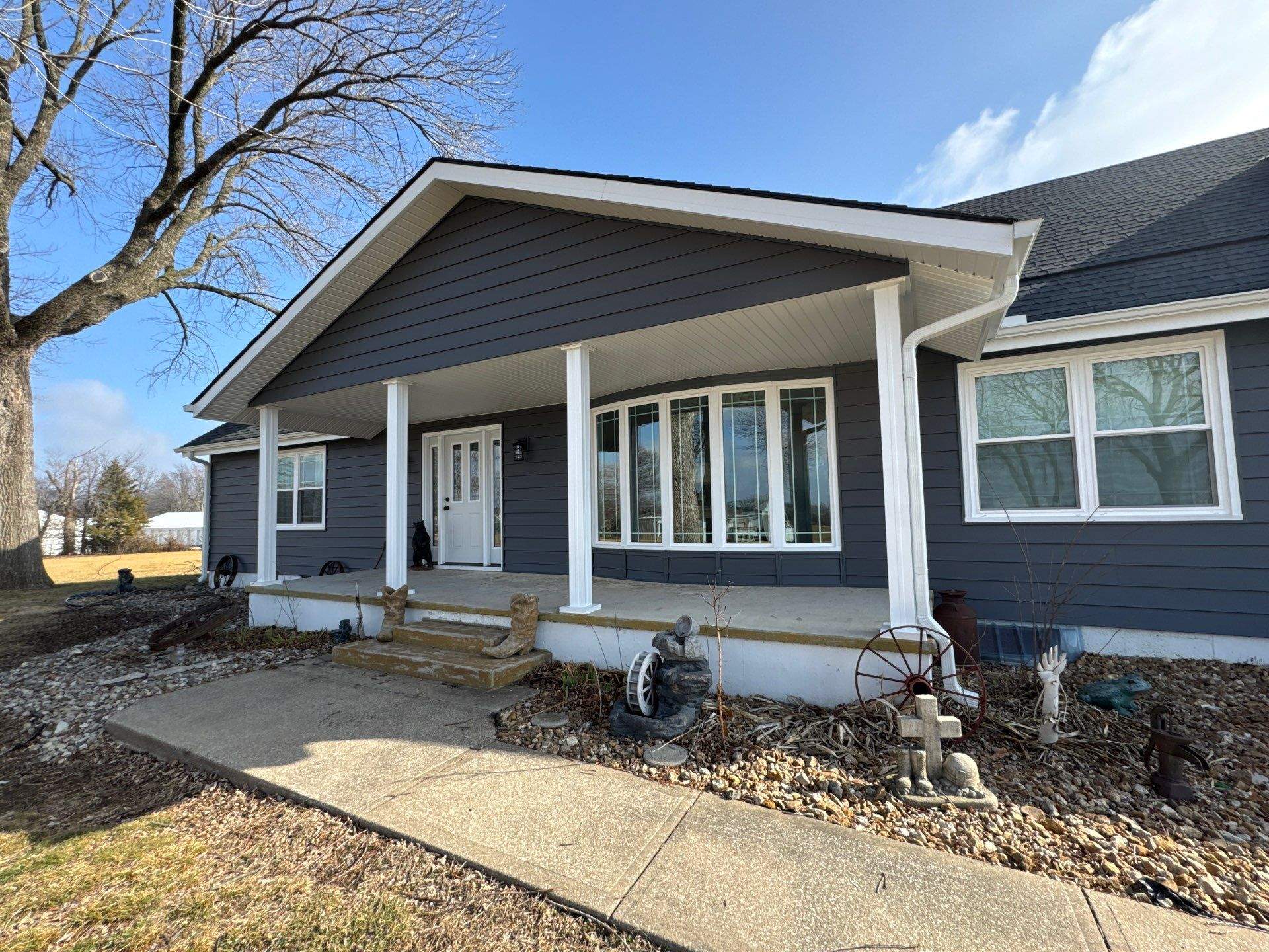 Siding Installation using Craneboard D7 by EEC Windows, Siding & Roofing