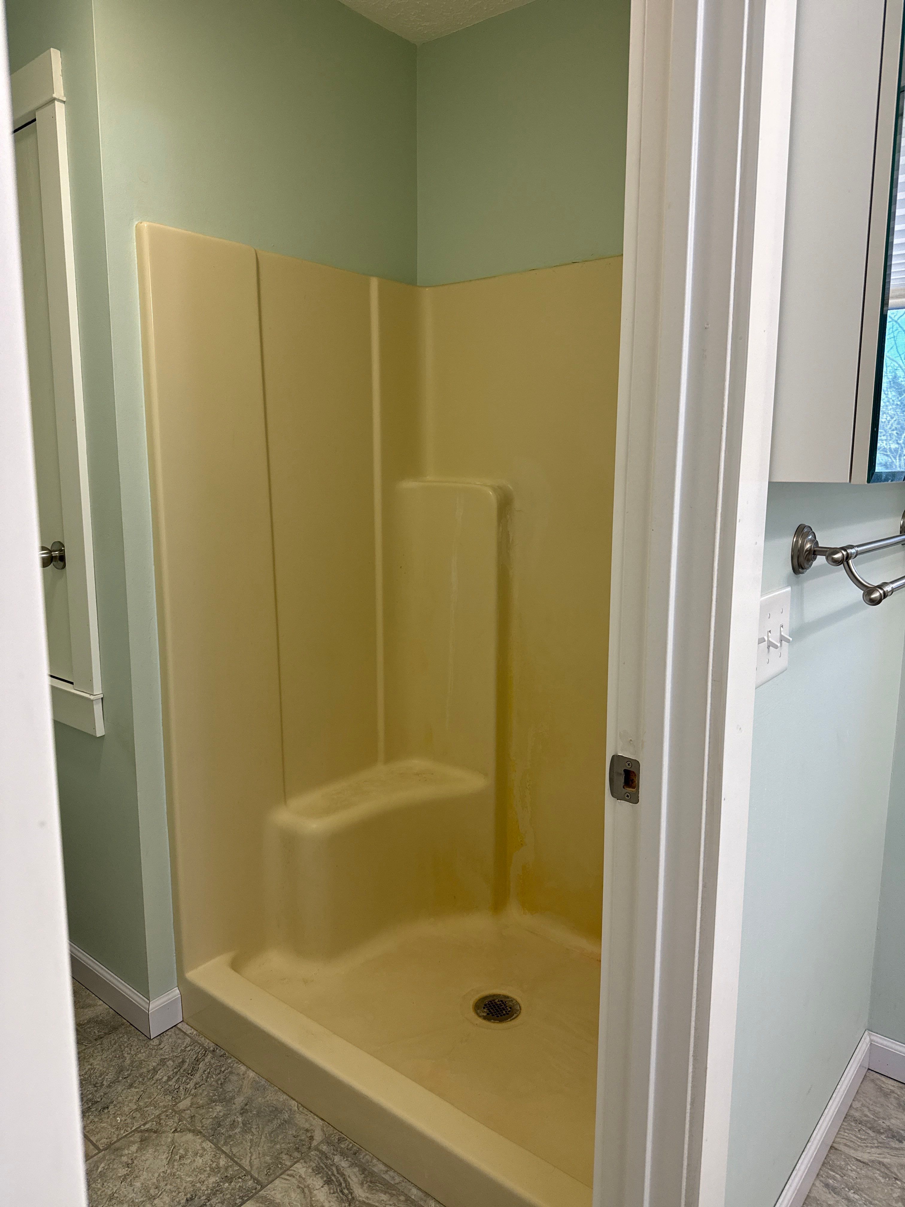 Traverse City Bath & Shower Remodel with Jacuzzi Installation by Rainbow Seamless Systems