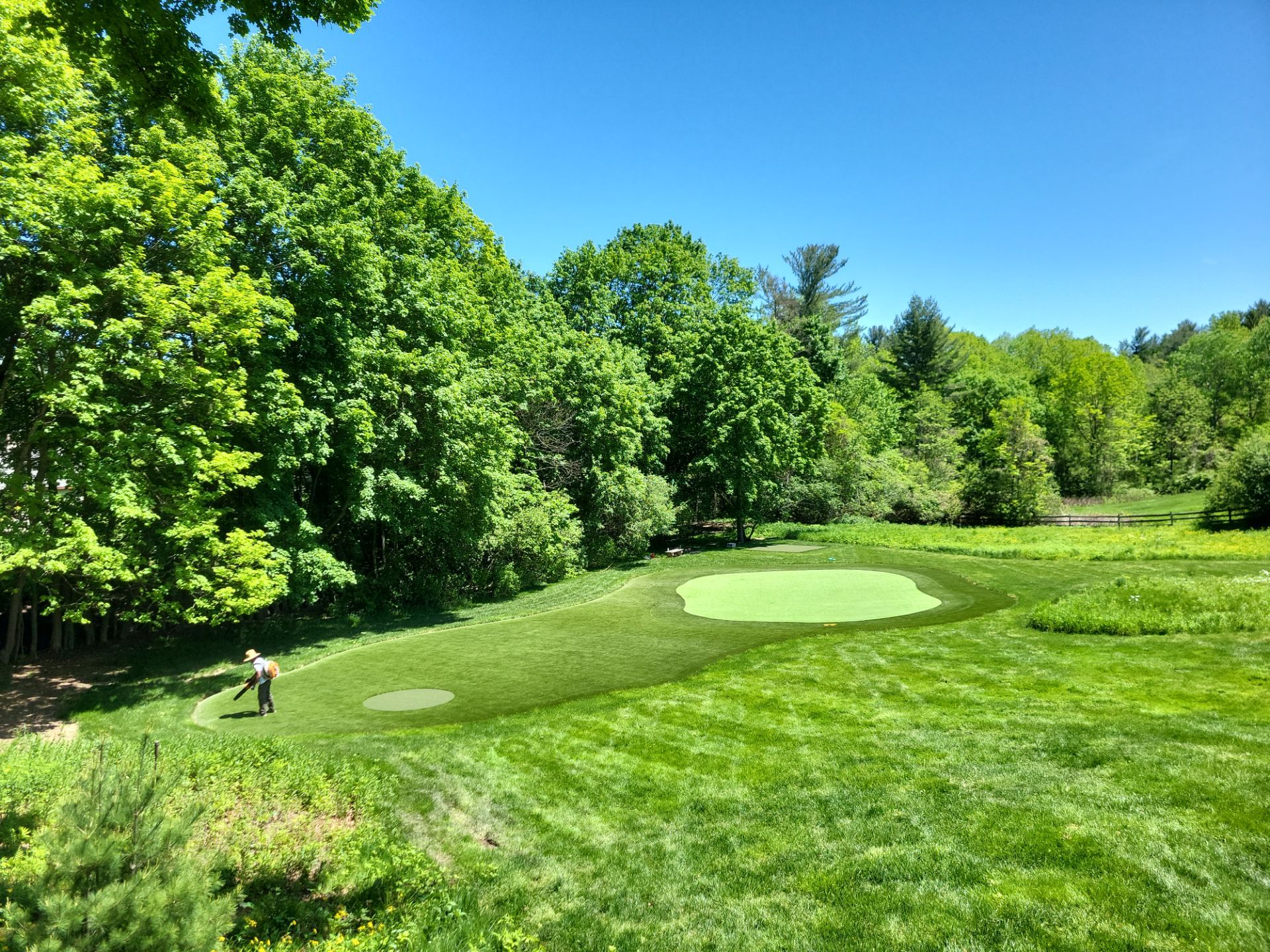 Backyard Par 3 course in Chagrin Falls, OH by Southwest Greens Midwest