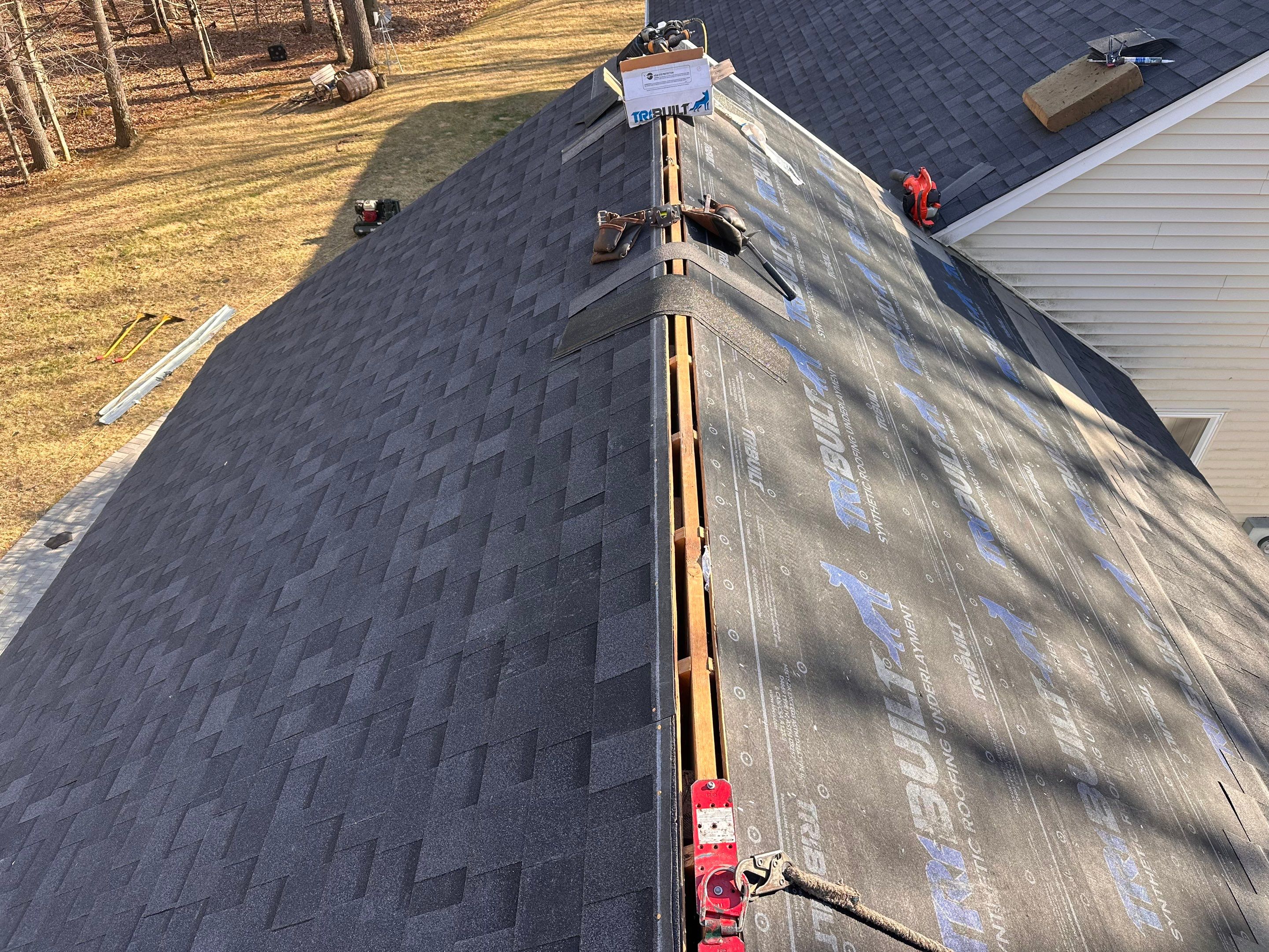 Vinyl Siding and Asphalt Roofing Replacement in Deerfield by Tall pine roofing