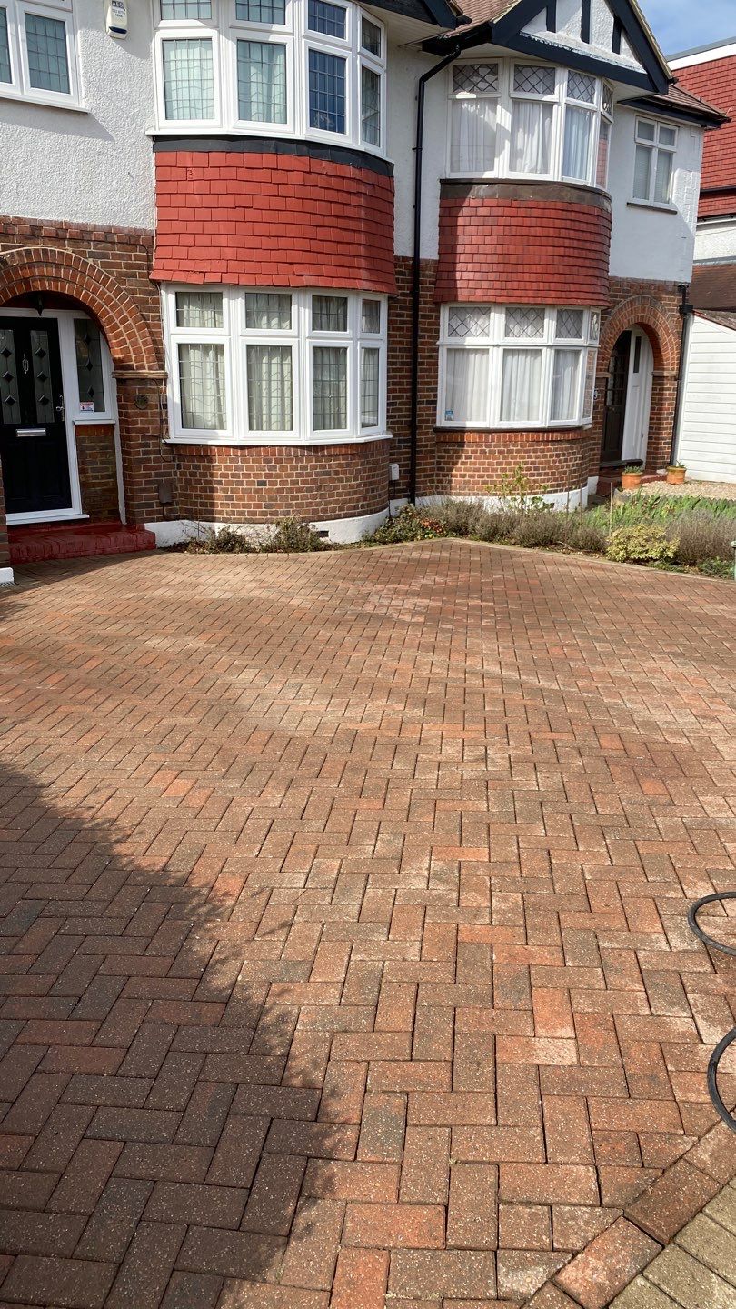 Driveway Clean using 18inch Whirlaway FSC by Ges Exterior Cleaning ltd