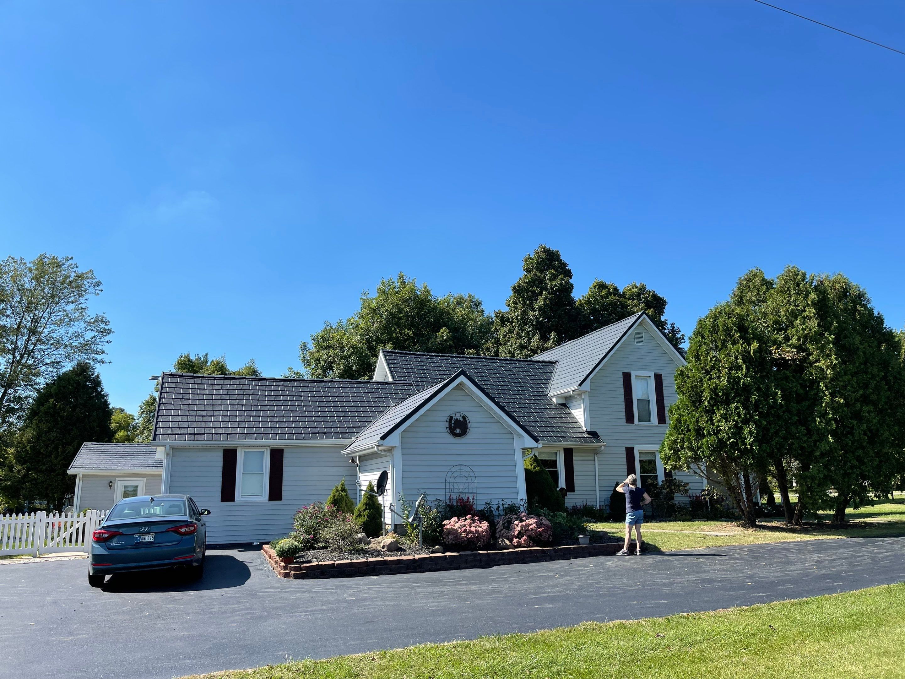 Residential Roofing Installation using Vic West Nothridge Slate by 4Ever Metal Roofing