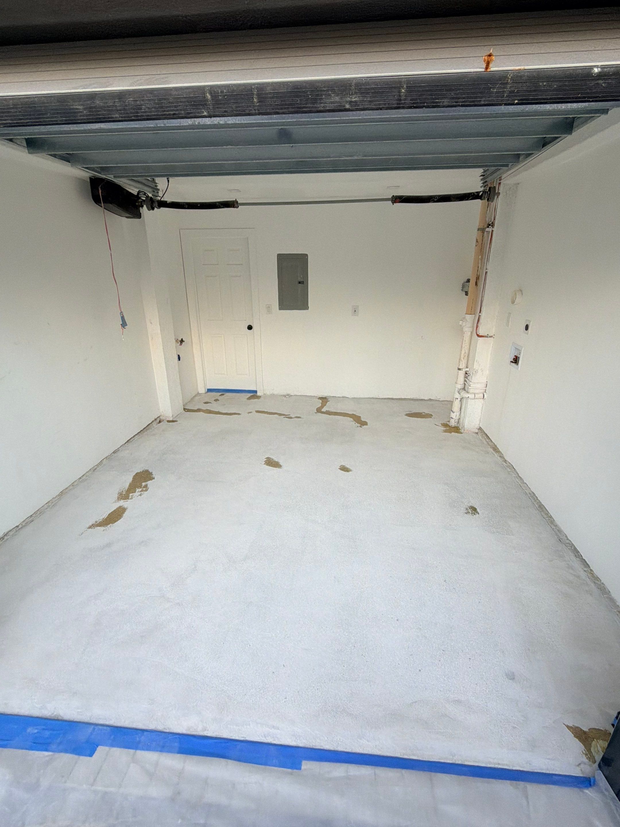 “Custom Flake Blend” Garage in Marathon, FL by Tropical Epoxy Coatings & Creations LLC