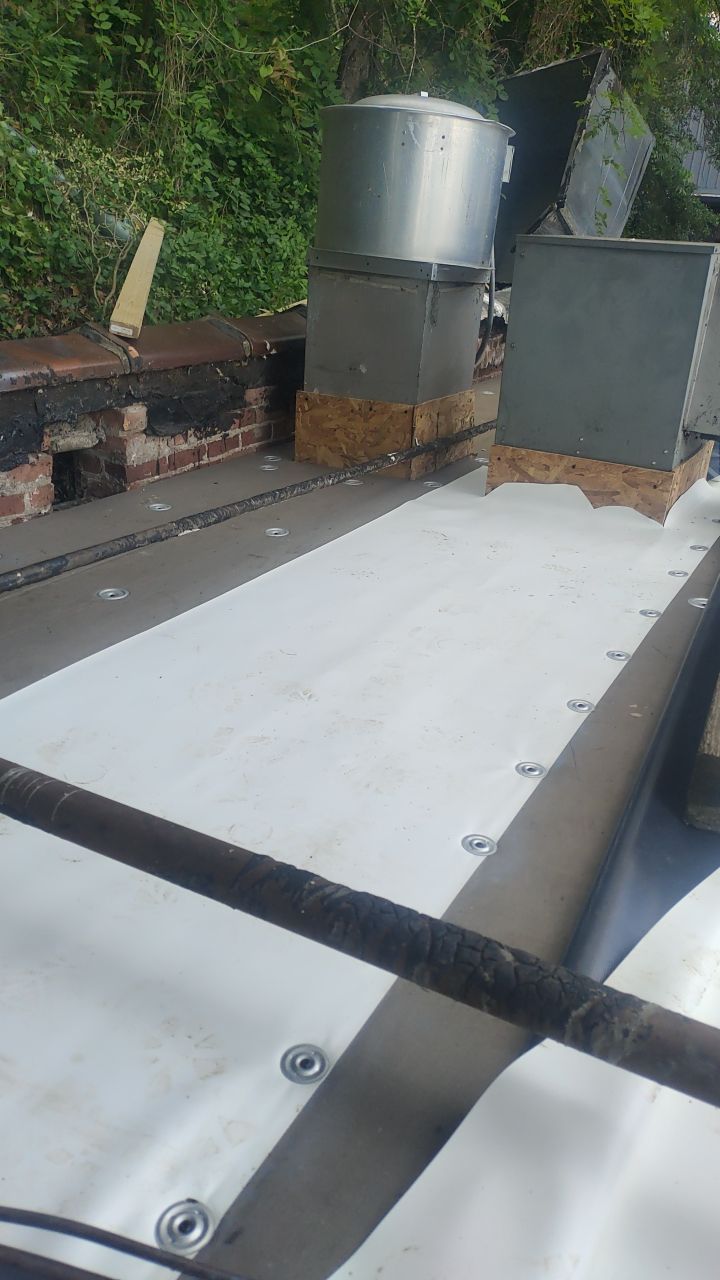 Grateful Head Pizza by Hostetler Roofing