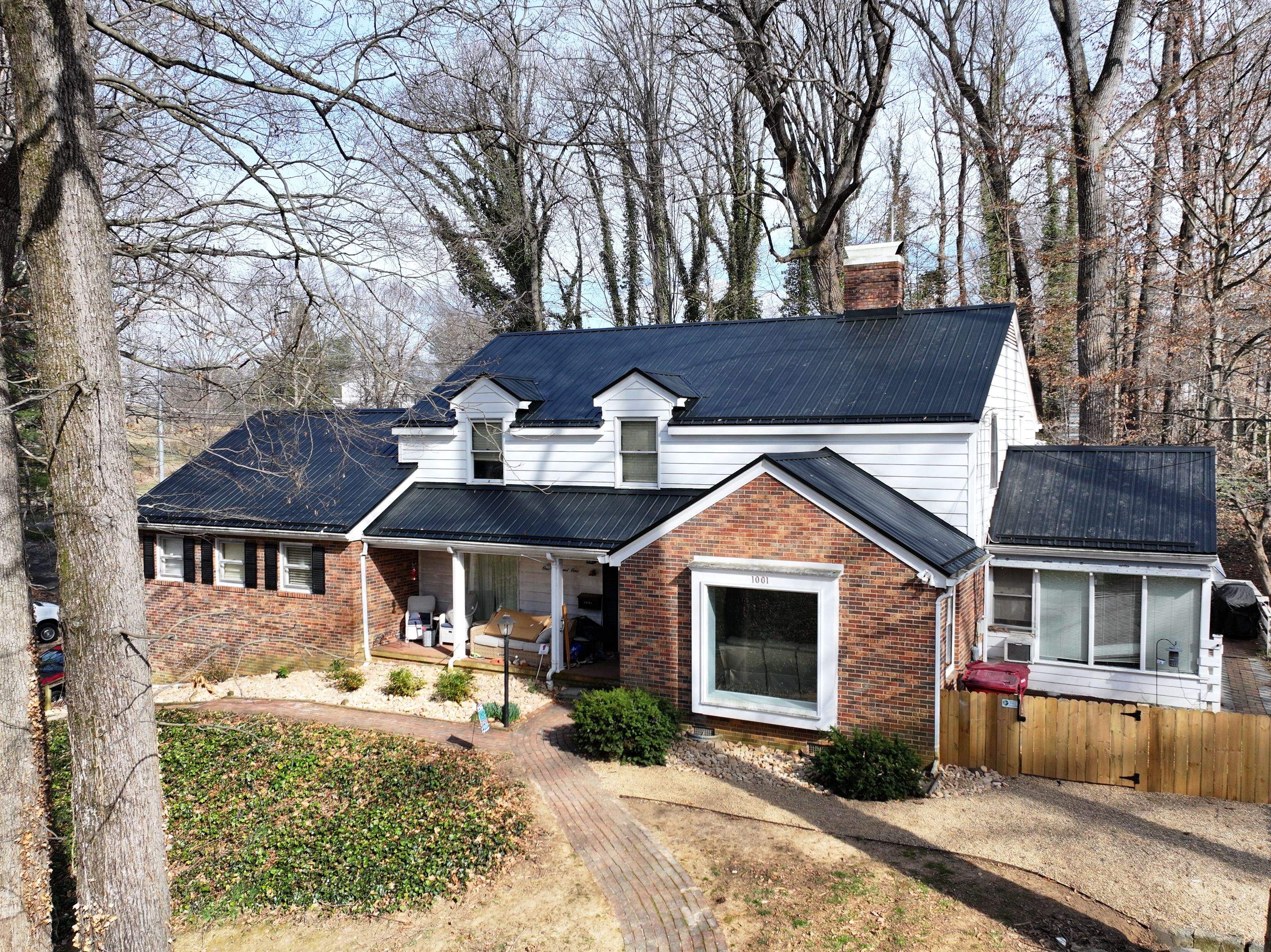 Pipkin Residence by Omnia Roofing