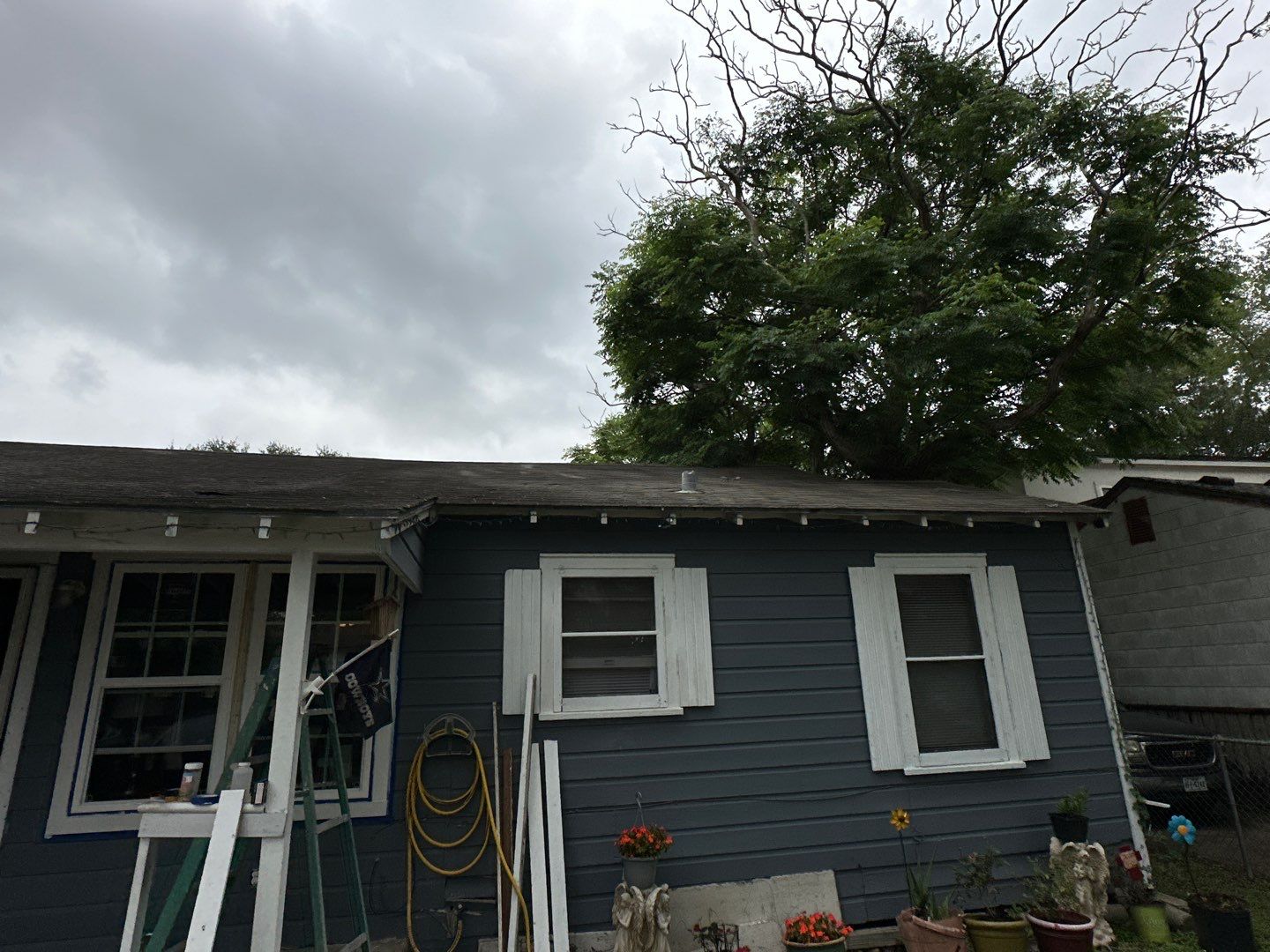 Residential Roofing Installation using Owens Corning Tru Defintion Estate Grey by Galvan Roofing and Construction