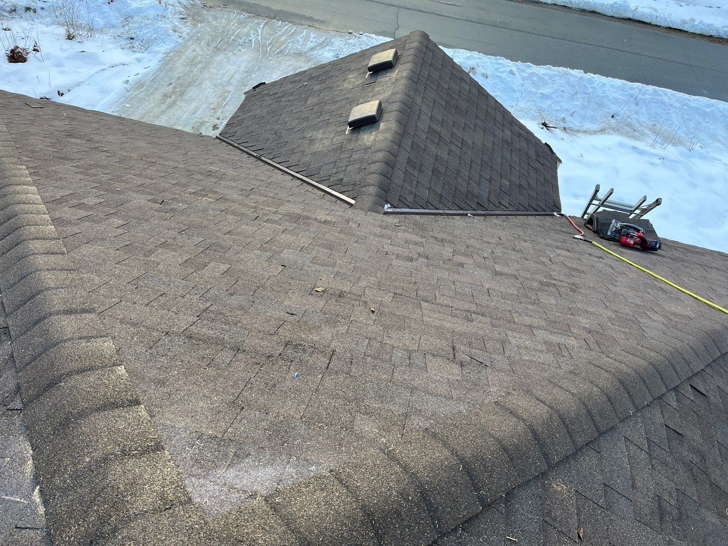 Residential Roofing Installation using OC Oakridge shingles by Top Notch Roofing Inc