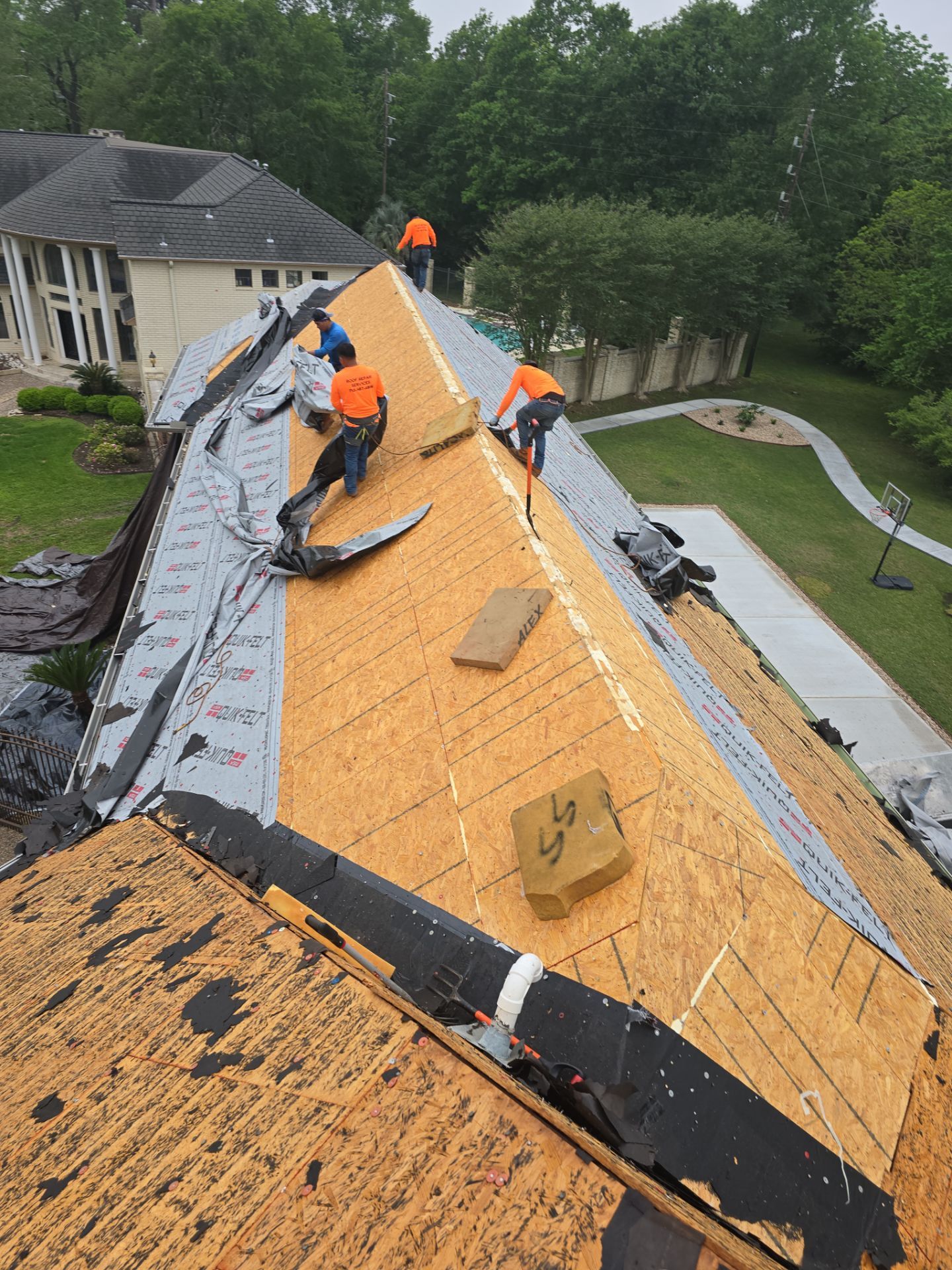 Roof Replacement Houston by Roof Repair Company