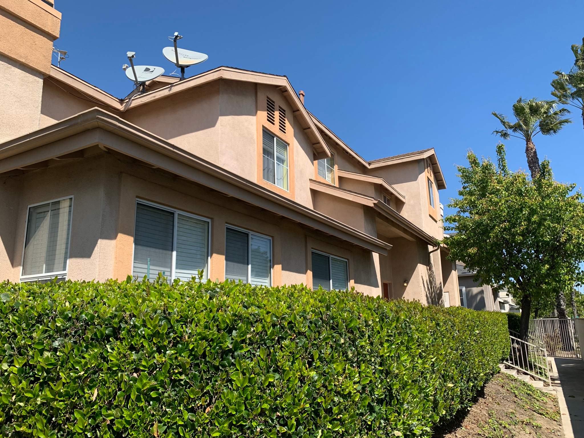 Gutter Cleaning in Carson by Property Cleaning Experts