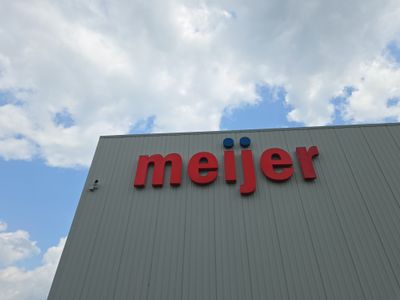 Commercial Building Signage Refacing in Middlebury