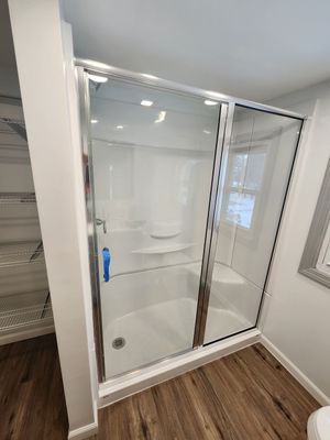 Semi-Frameless Shower Enclosure