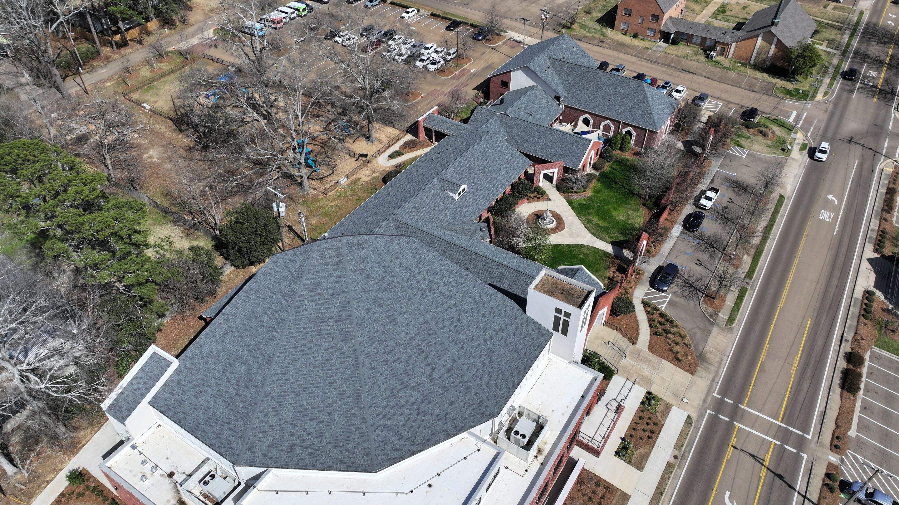 Commercial OC TruDefiniton Duration Roof Installation | Ridgeland, MS by Watkins Construction & Roofing