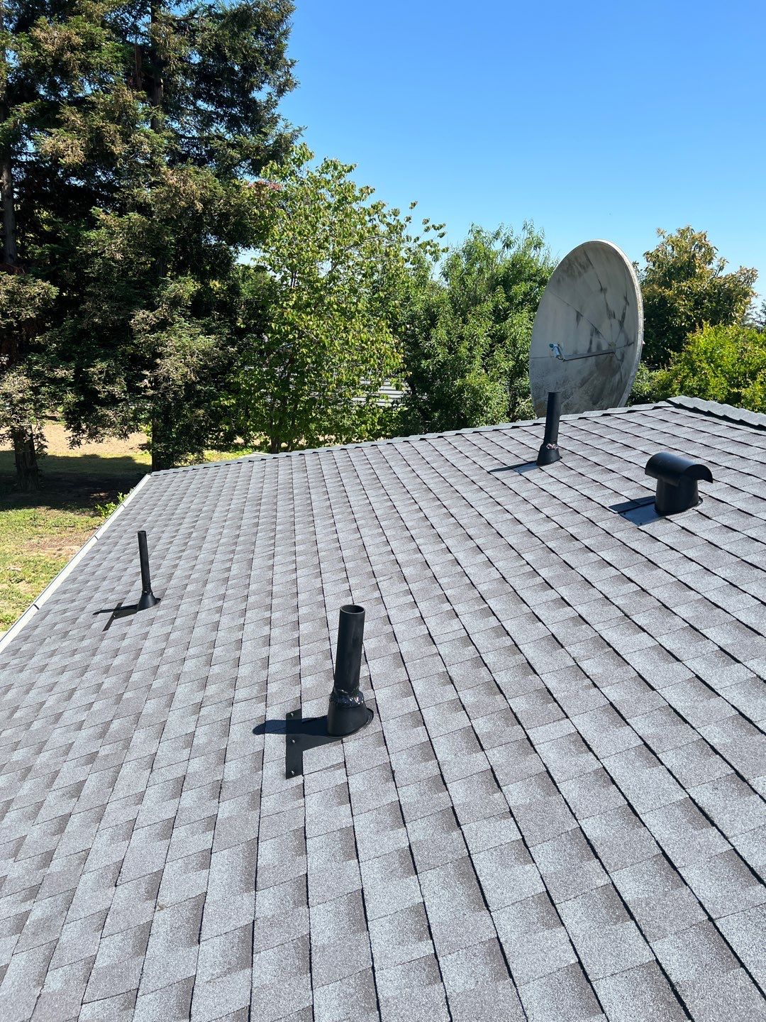 GAF Timberline HDZ-RS shingle project by Straight Edge Roofing Inc
