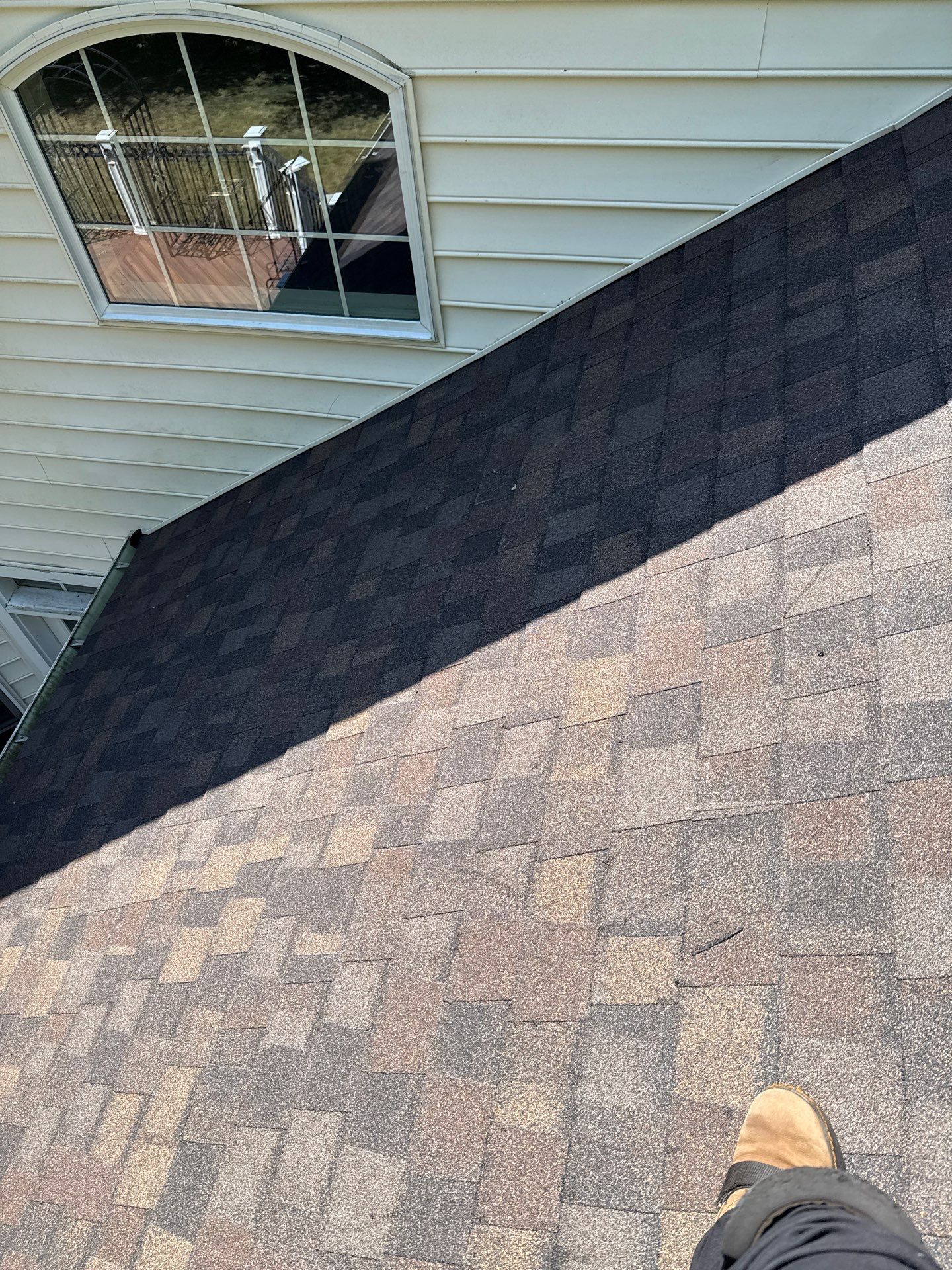 Fairfax station: Residential Roof with CertainTeed Landmark Pro in Max Def Shenandoah  by RM Banning, Inc.