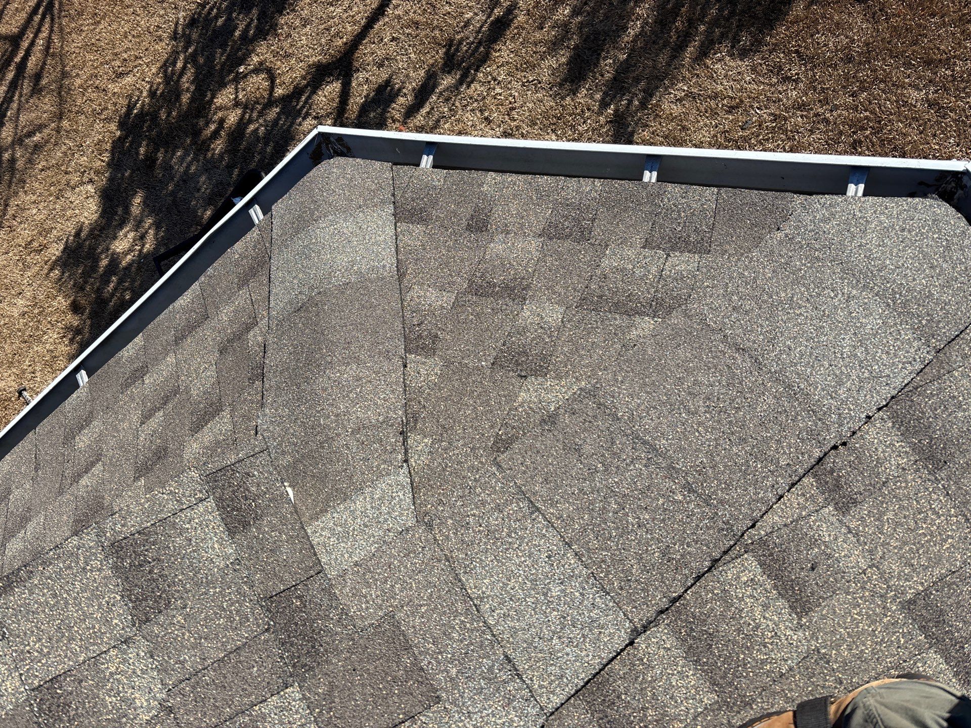 GAF HDZ - Weathered Wood by Linta Roofing Inc