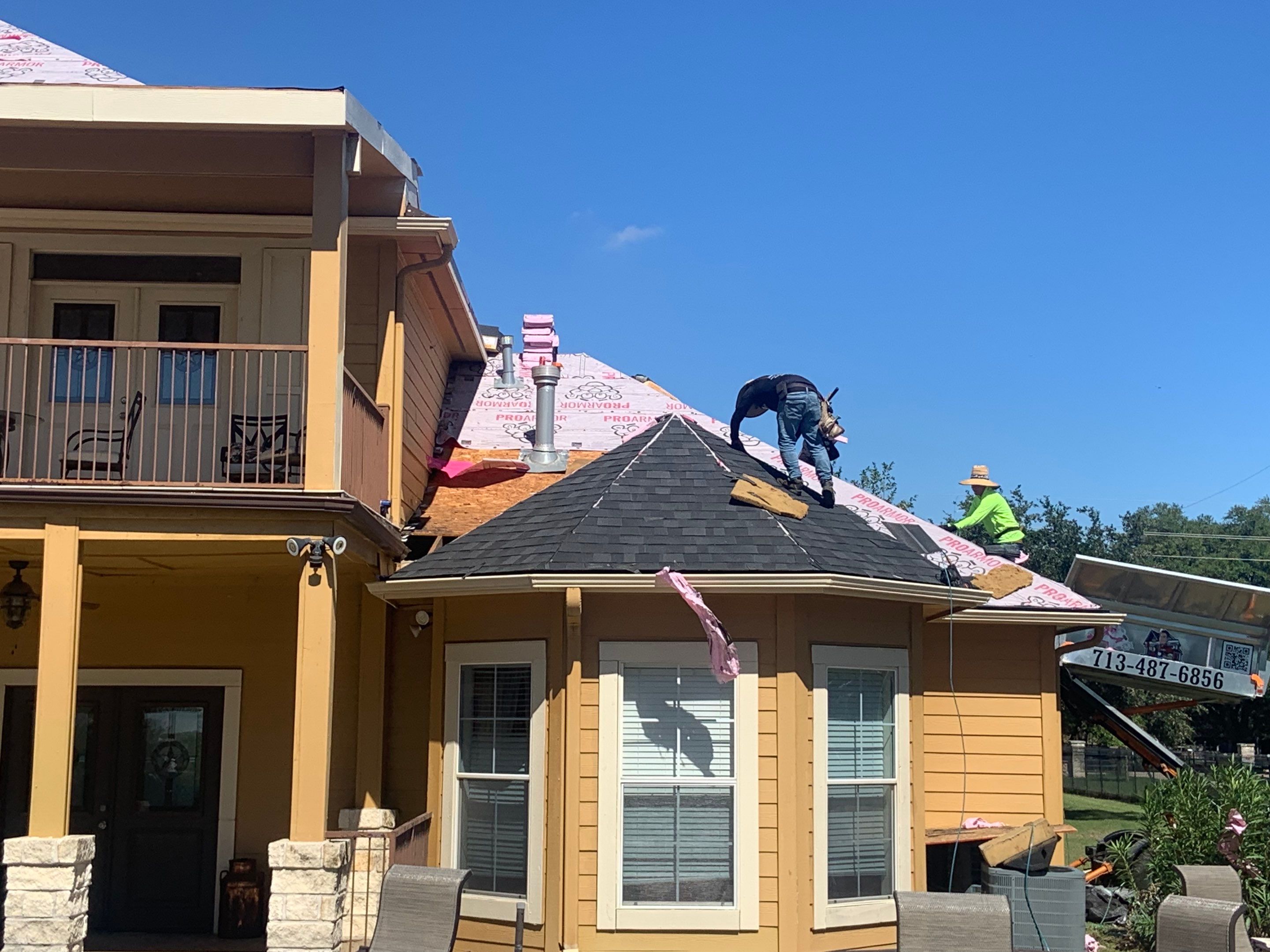 Residential Roofing Installation using Owen's Corning Duration (Lifetime) Shingles by Roof Repair Company
