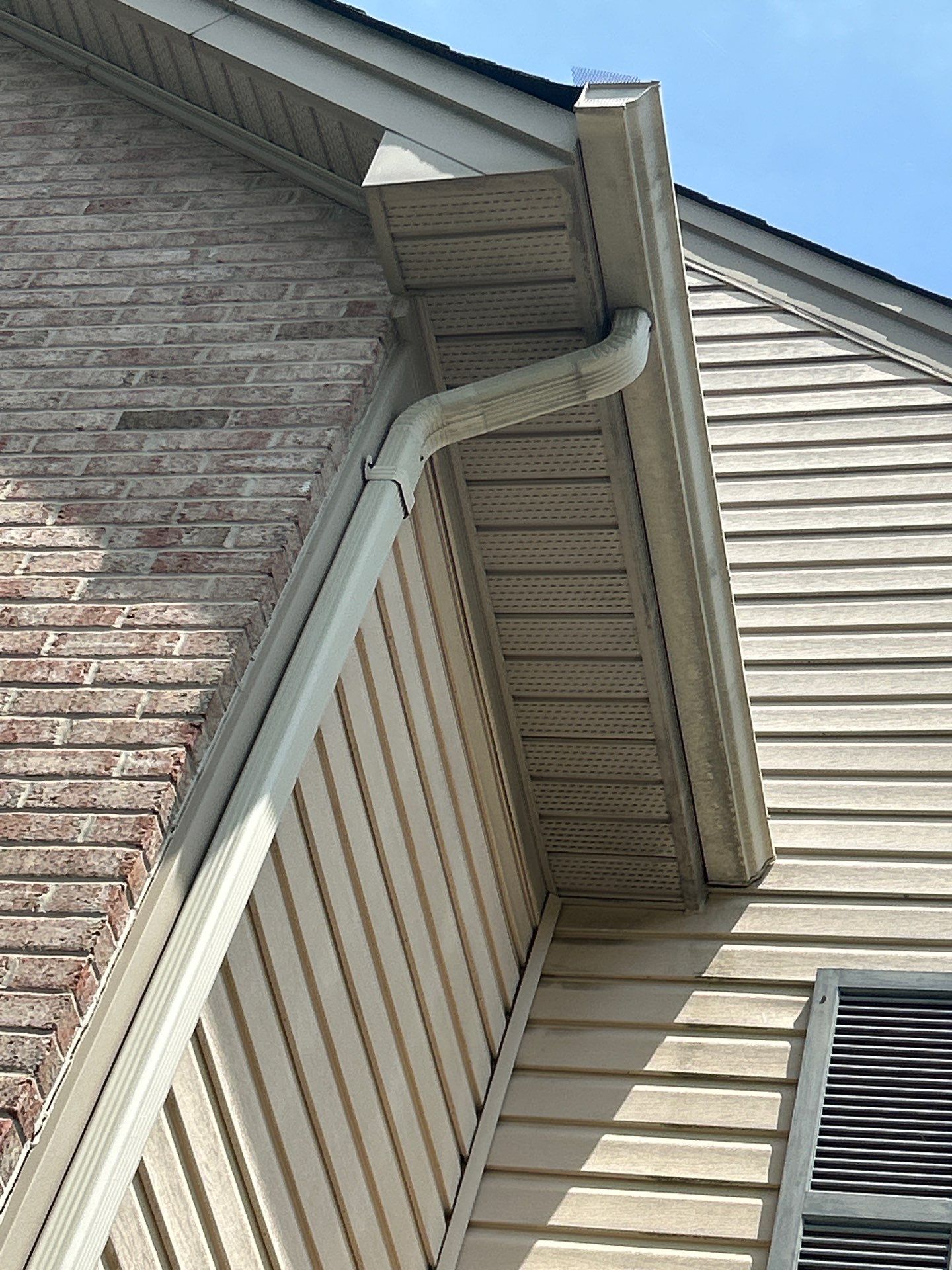 Springfield: Residential Roof Replacement with CertainTeed Landmark PRO in Max Def Georgetown Gray by RM Banning, Inc.