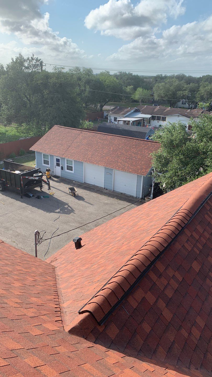 Sinton ShowStopper by Bayfront Roofing and Construction