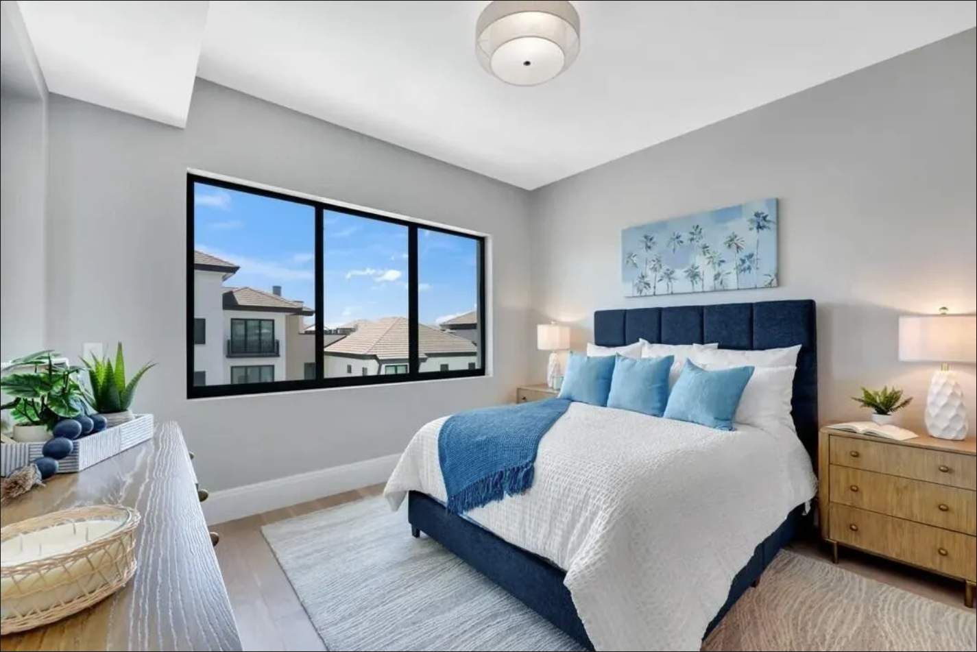 Quattro in Naples Square - Downtown Naples by Naples Home Staging®