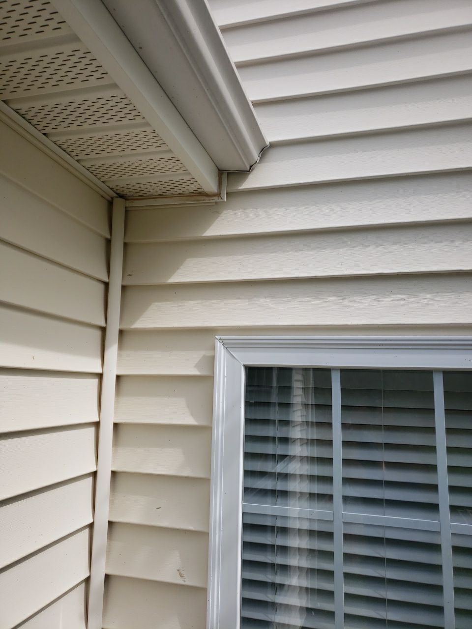 House Wash using cleaner by Power Wash Masters LLC