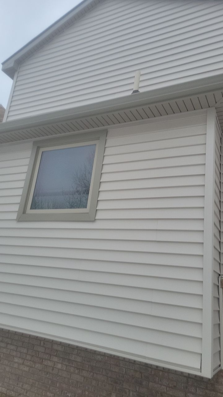Siding Replacement using CertainTeed Restoration Classic D5 by 180 Contractors