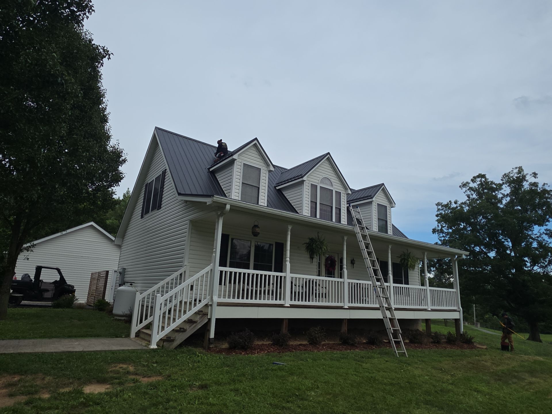 Wine Residence by Omnia Roofing