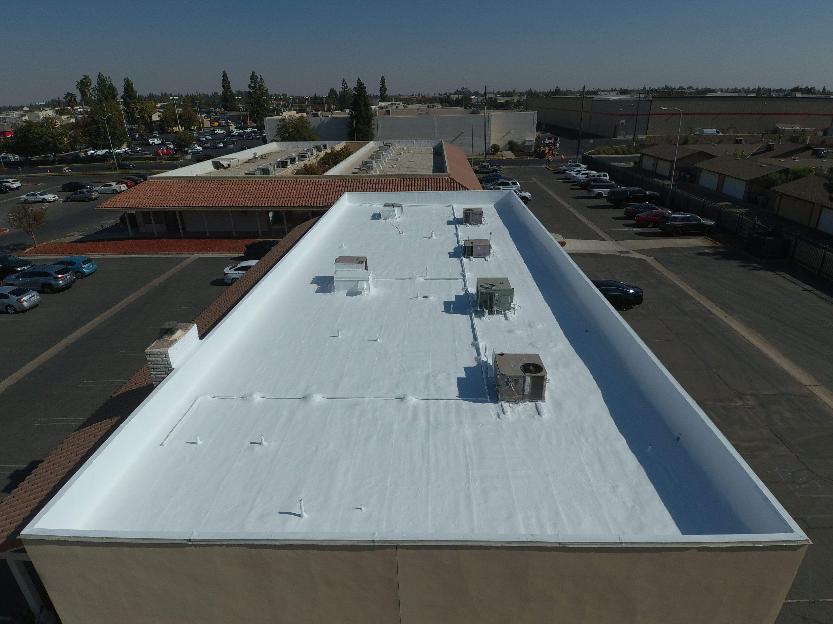 Straight Edge Roofing, Inc featured photo.