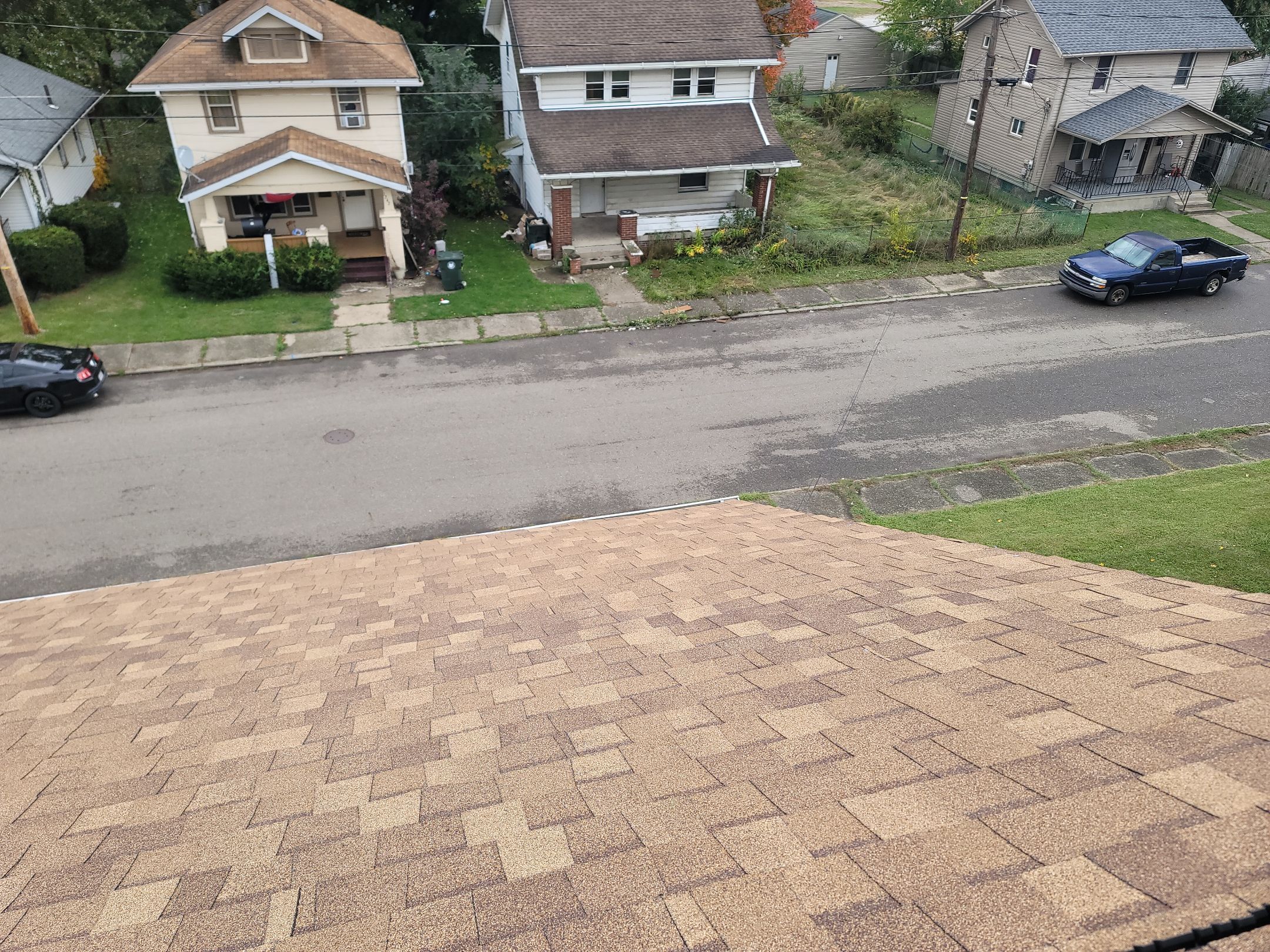 ATLAS PINNACLE COLOR: MORNING HARVEST DRIP EDGE: WHITE by Eagle Eye Roofing