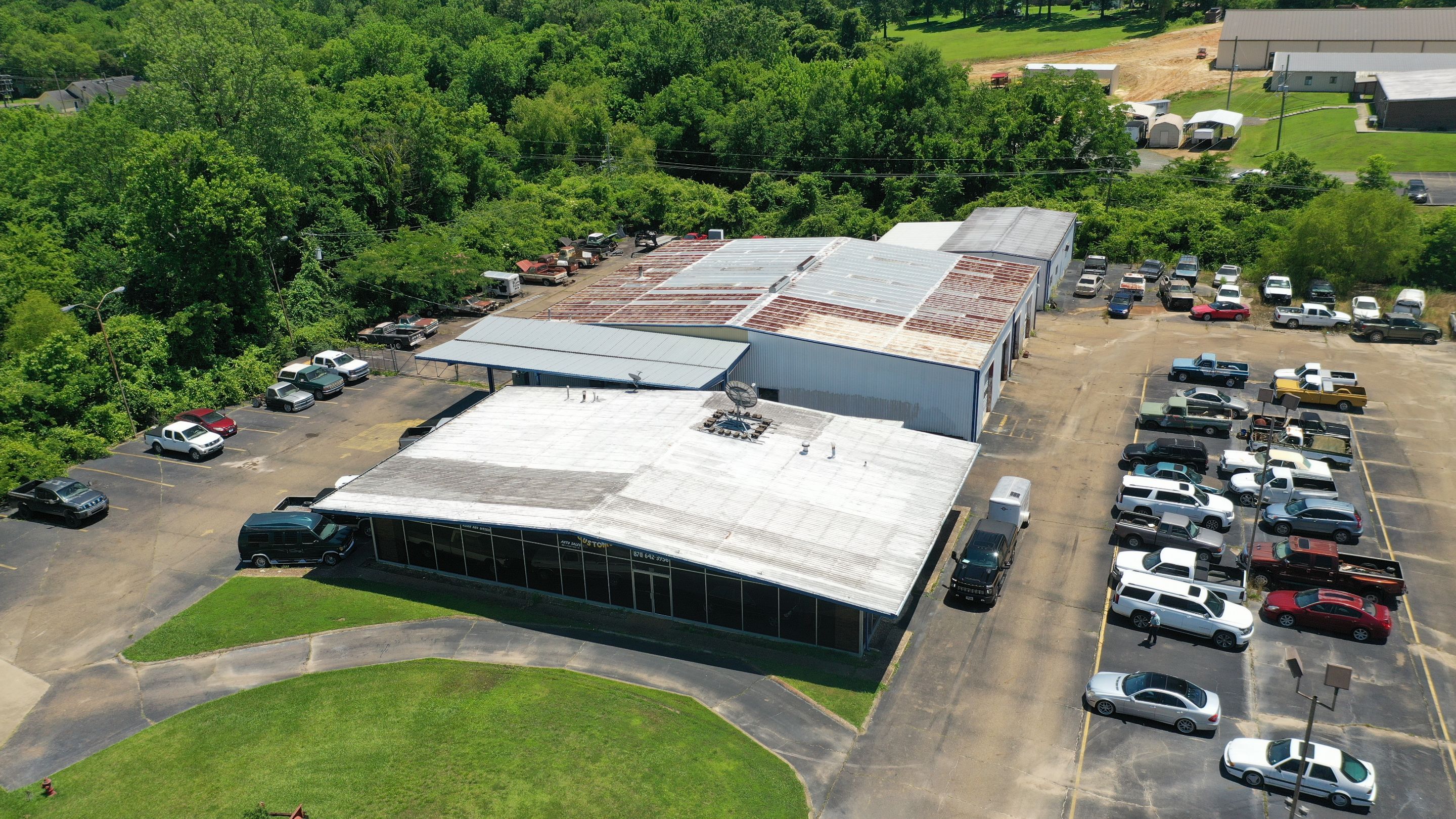 Sevier County Farmer's Co-Op by Hostetler Roofing