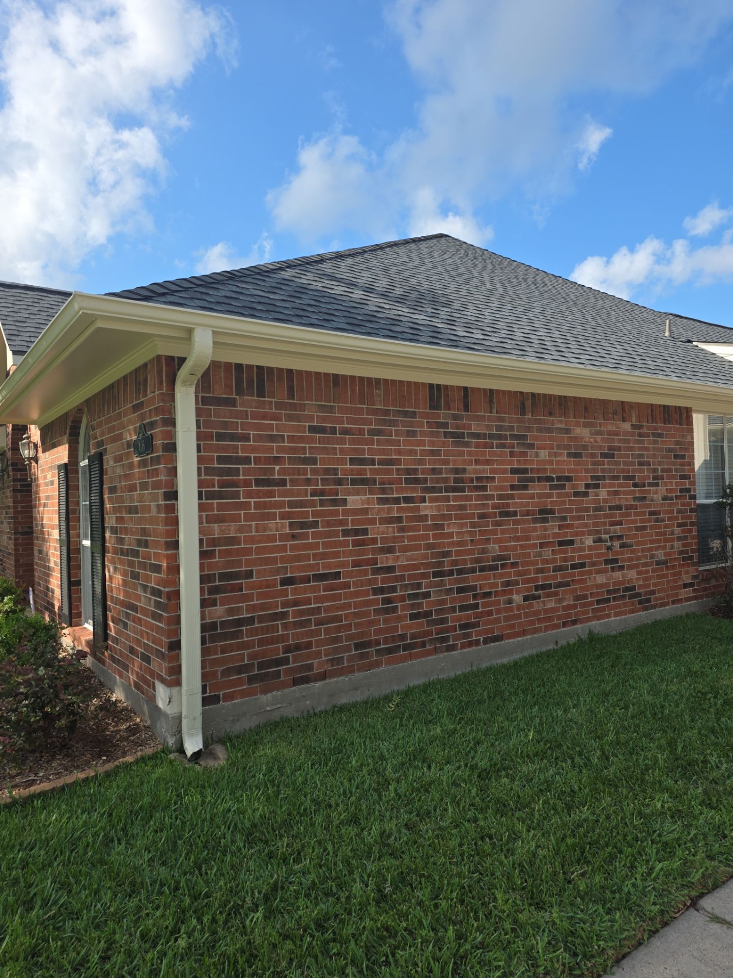 GAF UHDZ - Pewter Gray by Elite Roofing LLC