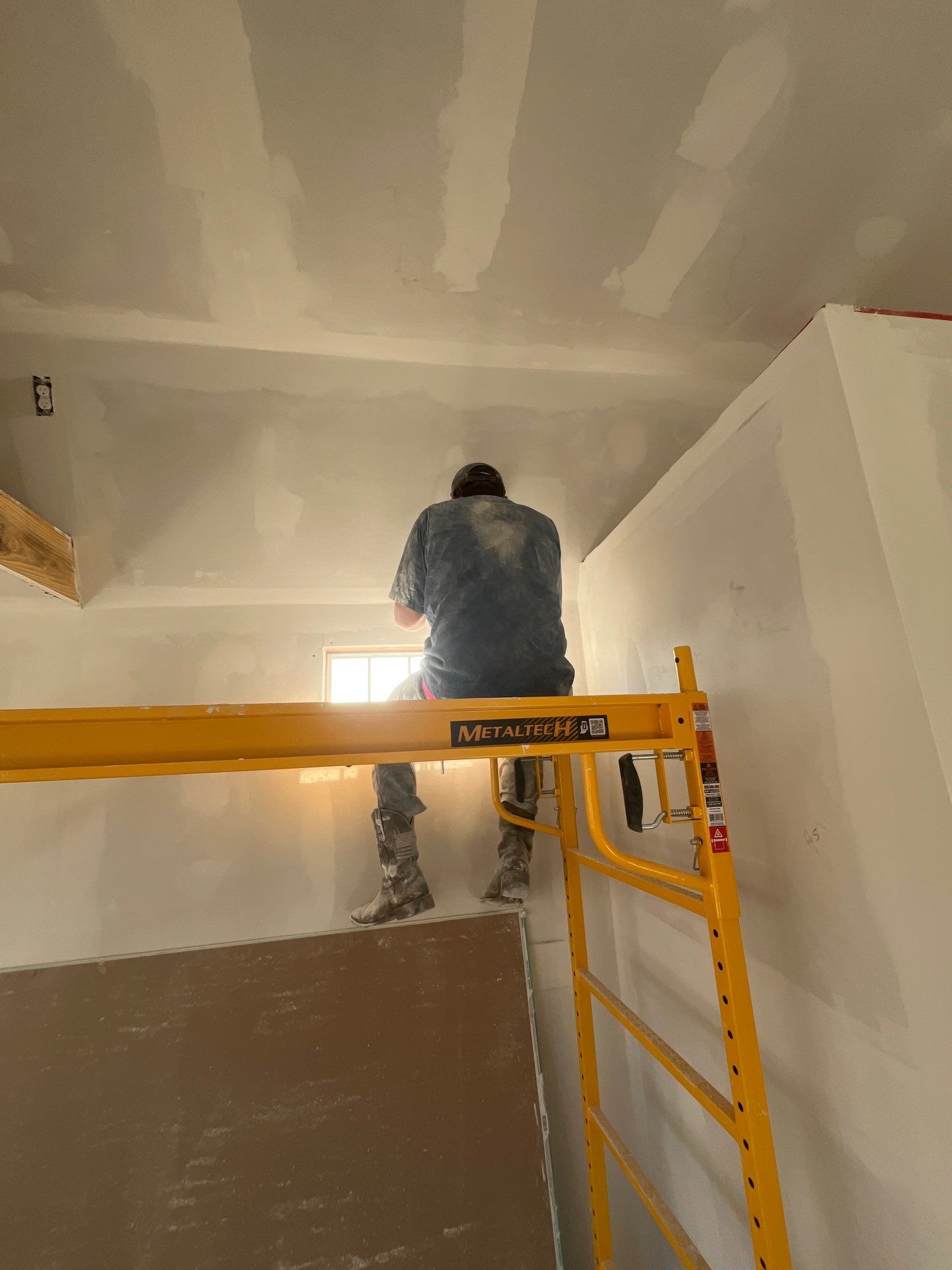 Interior Work by Clays Services Inc