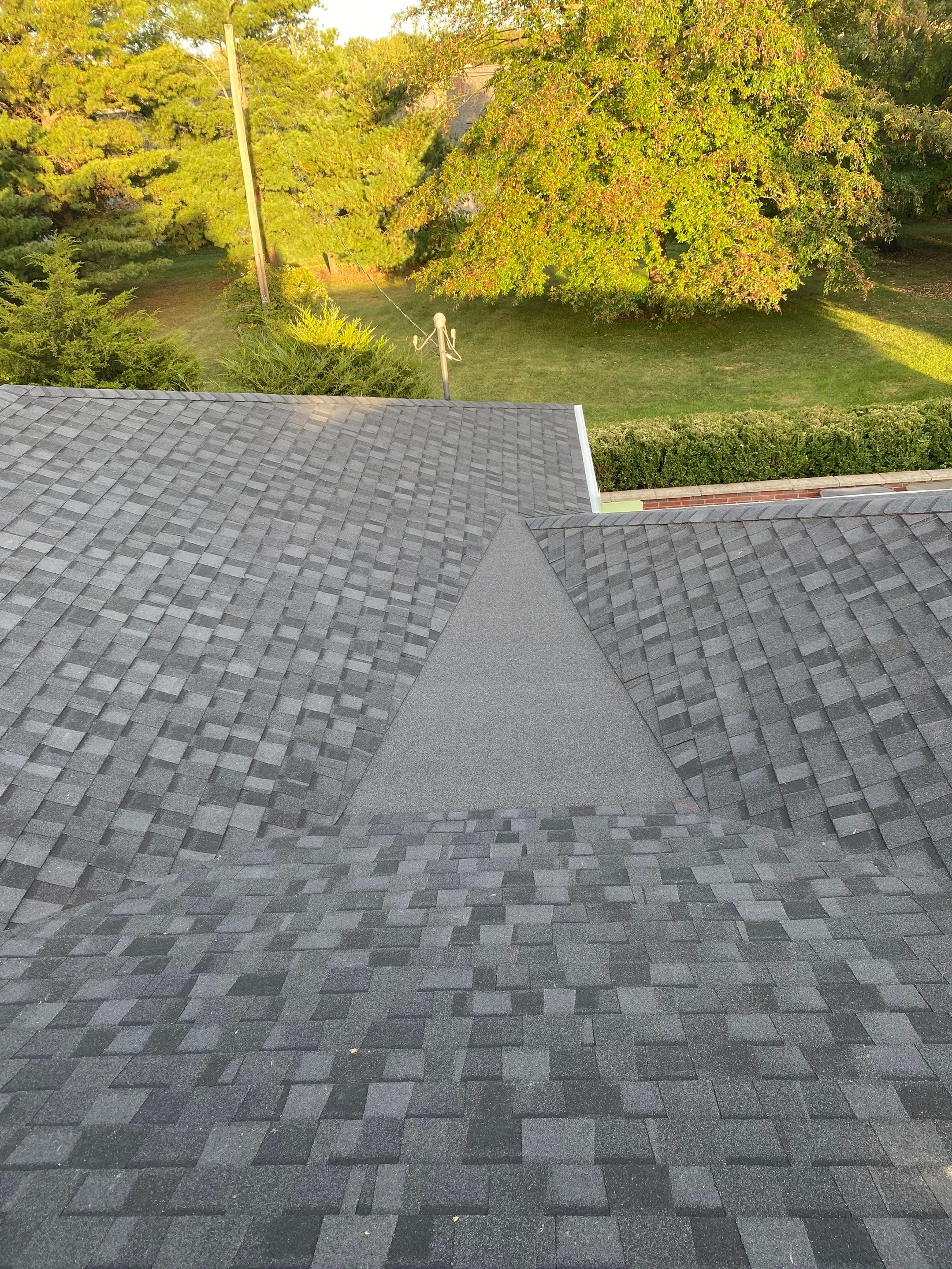 Landmark Pro Installation in Lewis Center by Best Roofing & Siding Company
