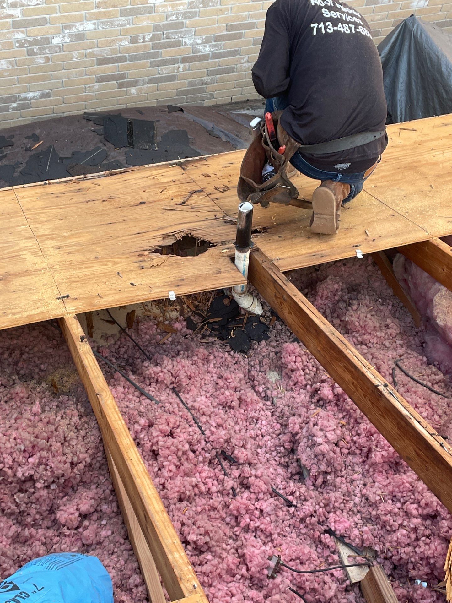 Roof Replacement in Ashcreek, Houston TX by Roof Repair Company